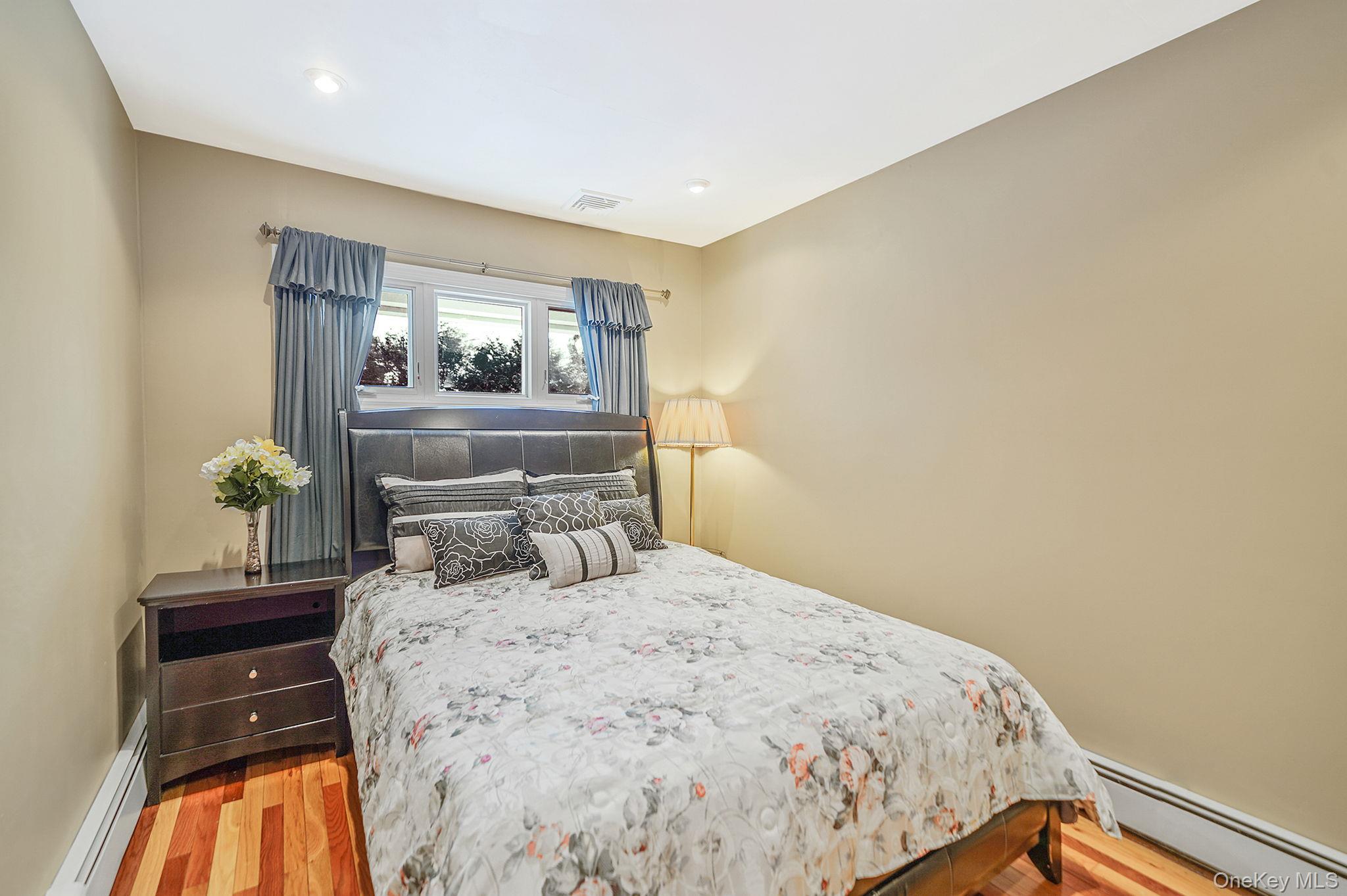 #19 photo, 6 Fairfields Lane, सफ़ोक काउंटी Huntington Station , NY 11746