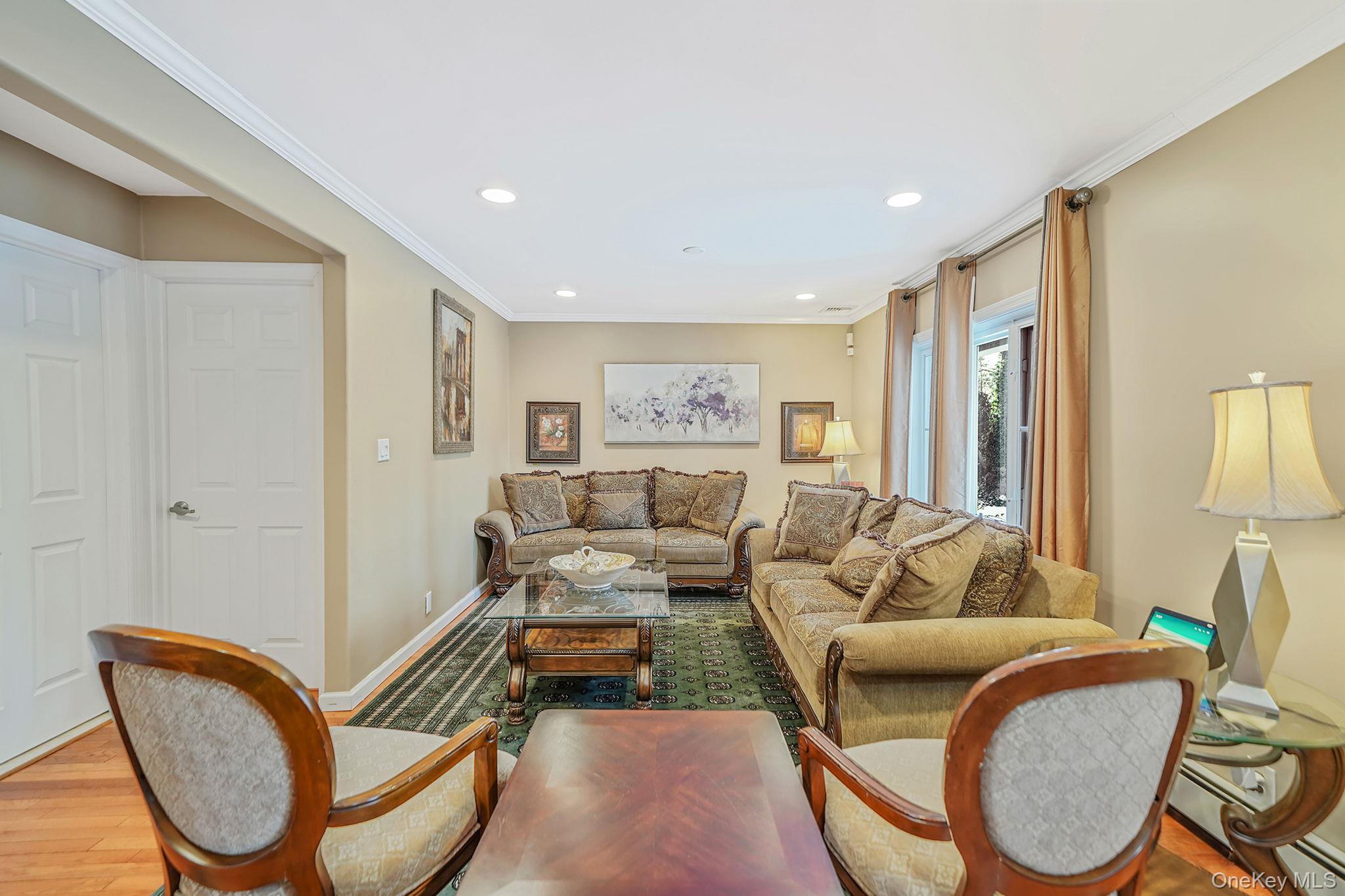 #6 photo, 6 Fairfields Lane, सफ़ोक काउंटी Huntington Station , NY 11746