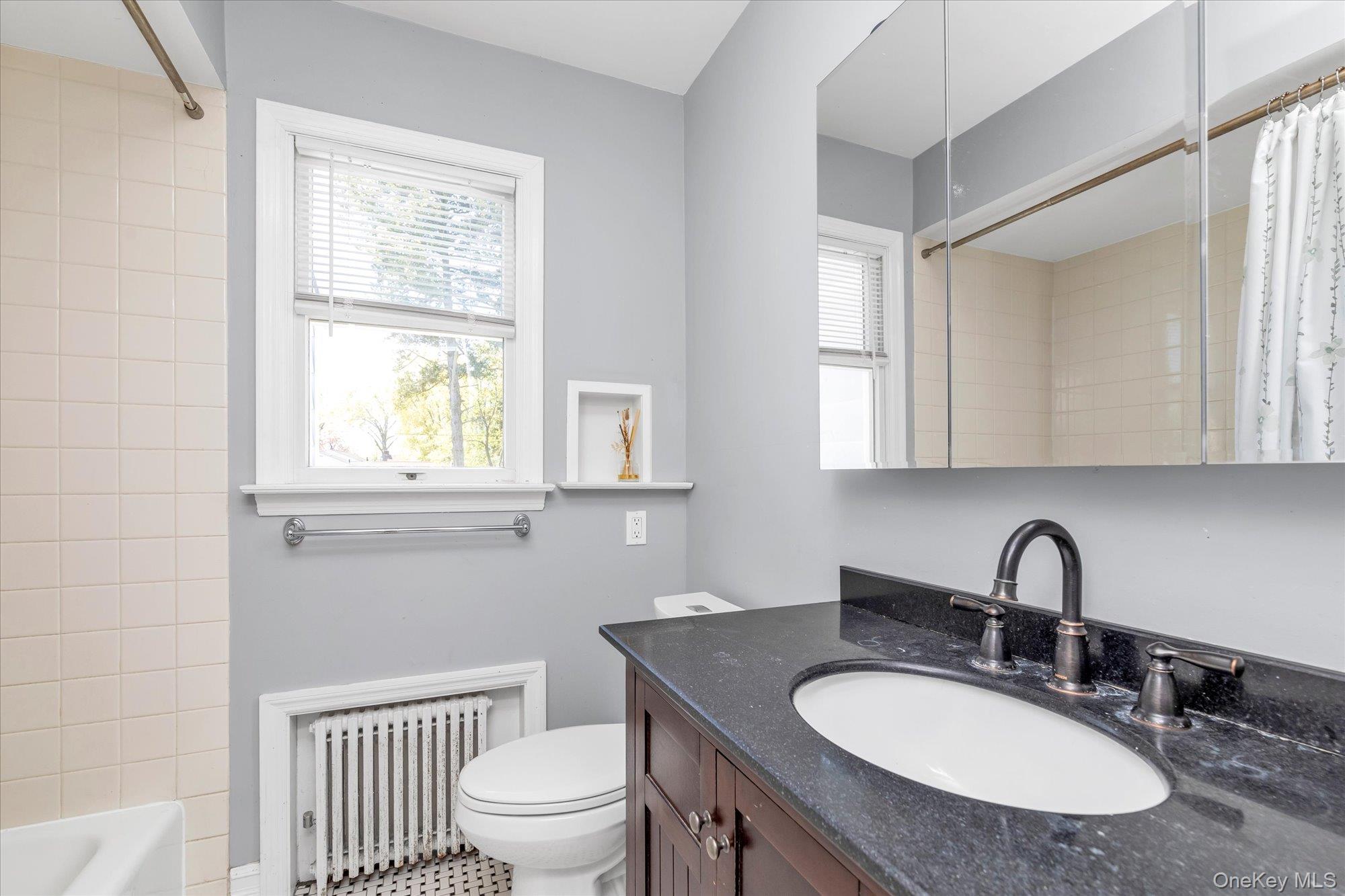 #15 photo, 18 Hathaway Drive, নাসাউ কাউন্টি Garden City , NY 11530