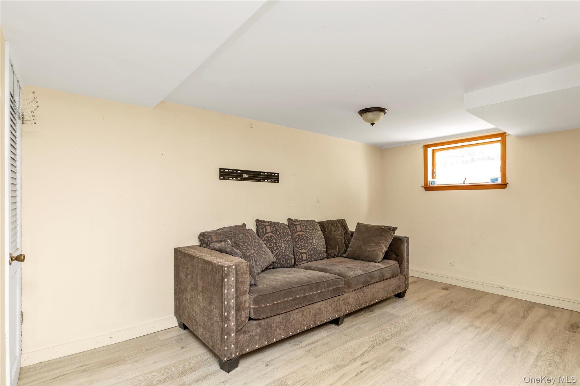 #16 photo, 18 Hathaway Drive, নাসাউ কাউন্টি Garden City , NY 11530