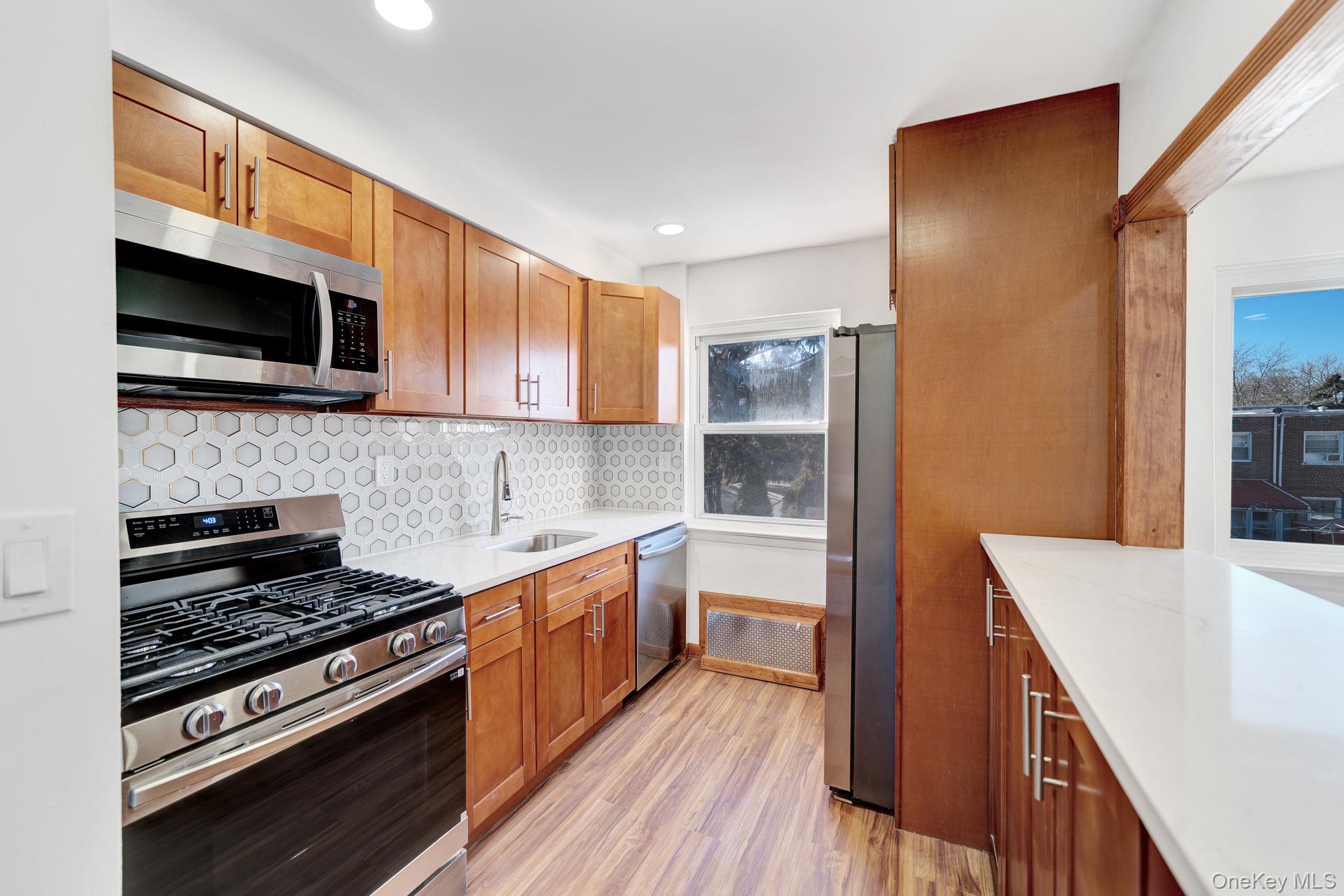 #10 photo, 1202 117th Street, クイーンズ区 College Point , NY 11356