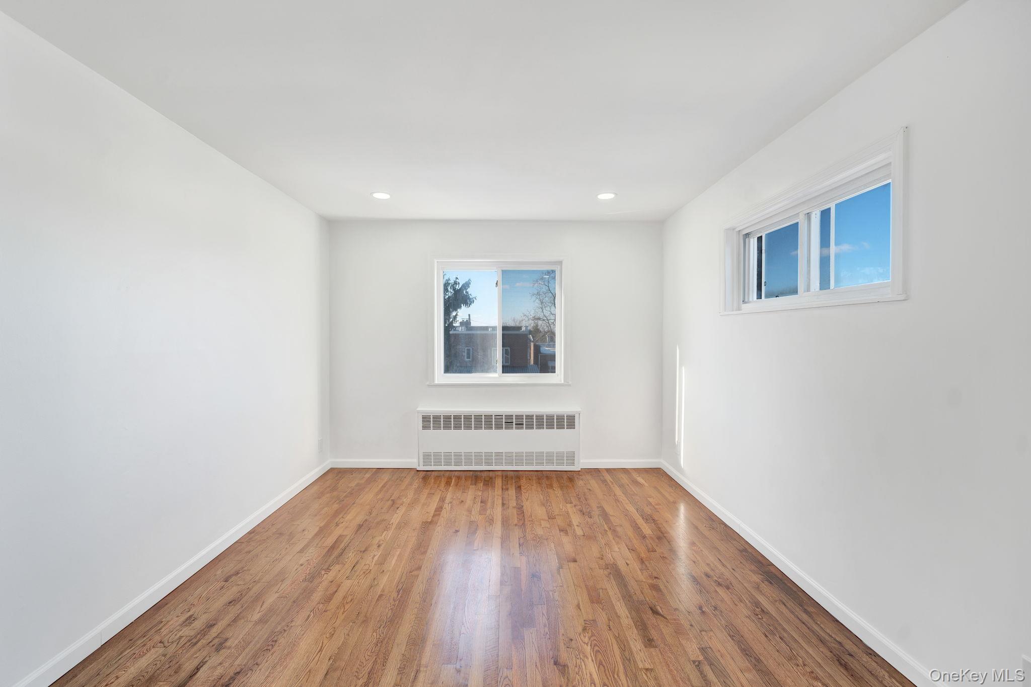 #19 photo, 1202 117th Street, クイーンズ区 College Point , NY 11356