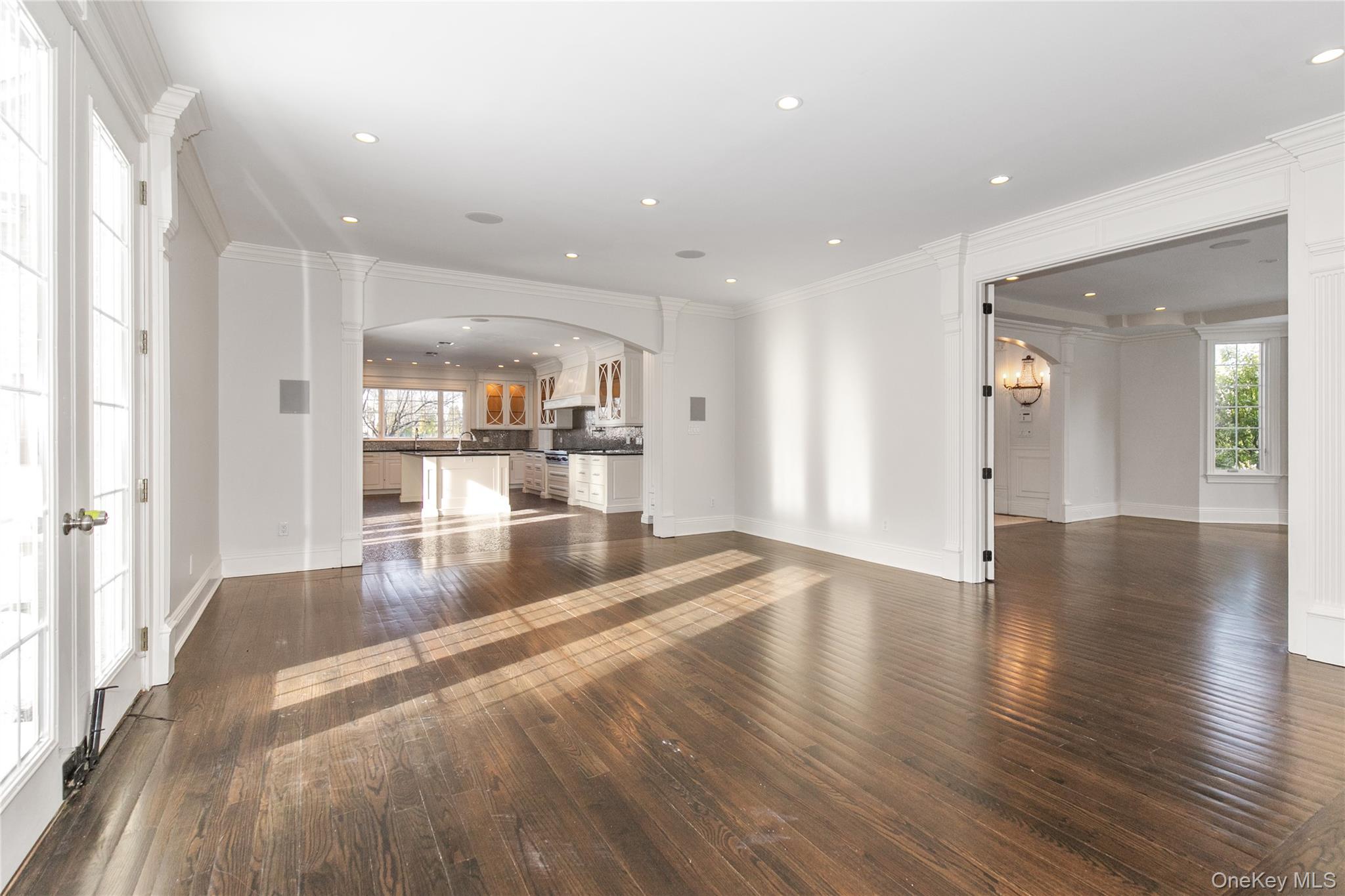 #11 photo, 12 Knollwood Road, নাসাউ কাউন্টি Roslyn , NY 11576