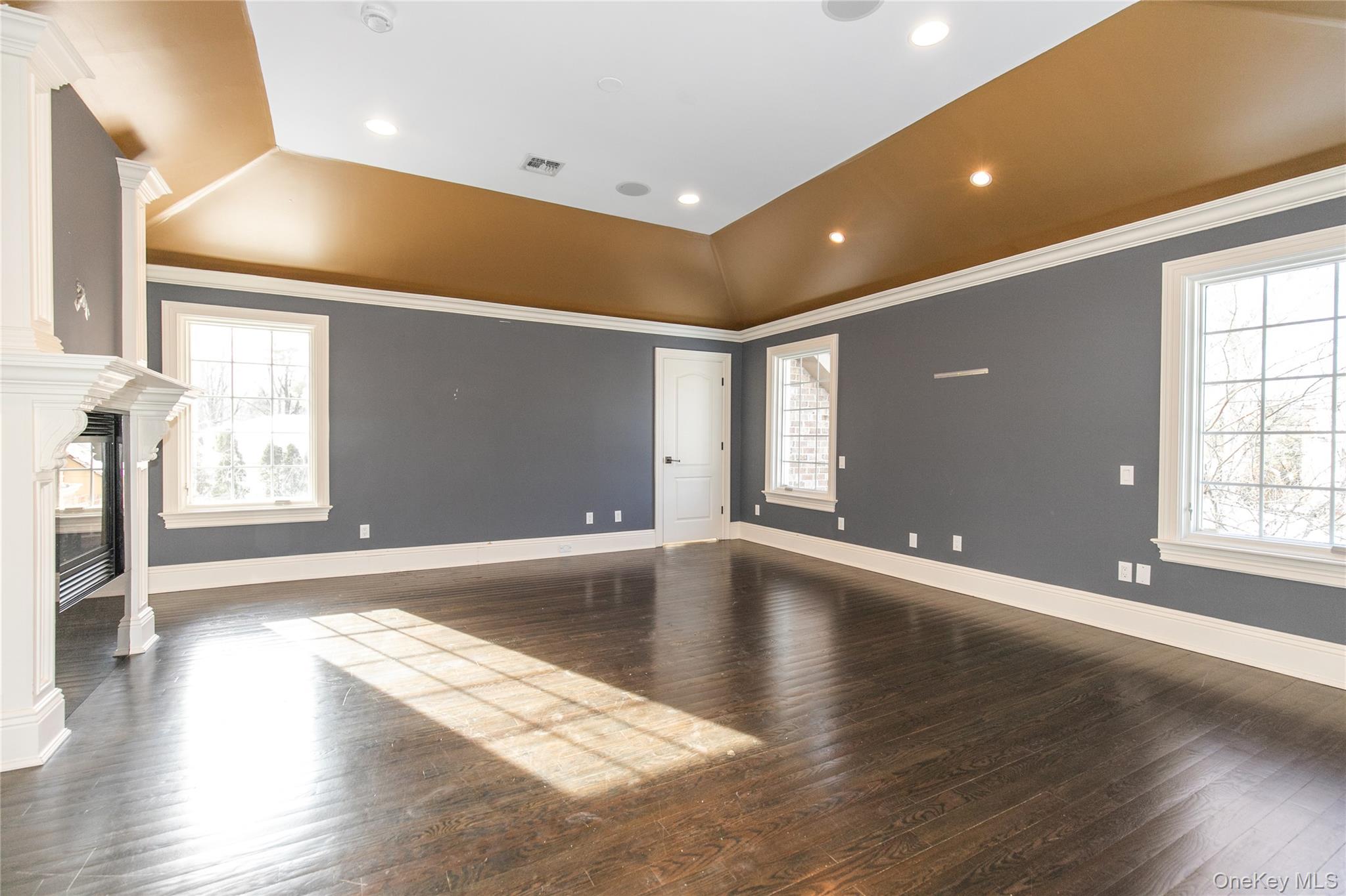 #19 photo, 12 Knollwood Road, নাসাউ কাউন্টি Roslyn , NY 11576