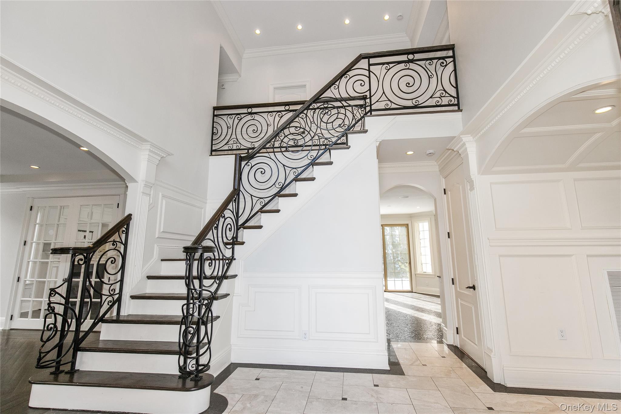 #3 photo, 12 Knollwood Road, নাসাউ কাউন্টি Roslyn , NY 11576