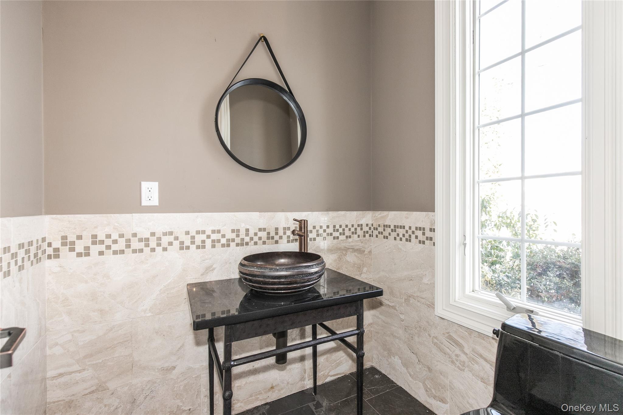 #4 photo, 12 Knollwood Road, নাসাউ কাউন্টি Roslyn , NY 11576