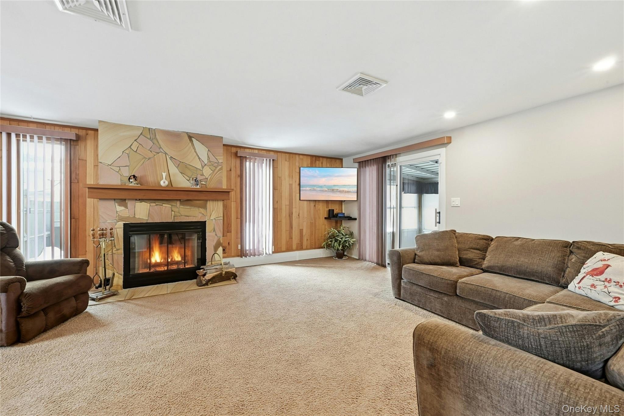 #19 photo, 26 Charles Circle, サフォーク郡 Islip , NY 11751