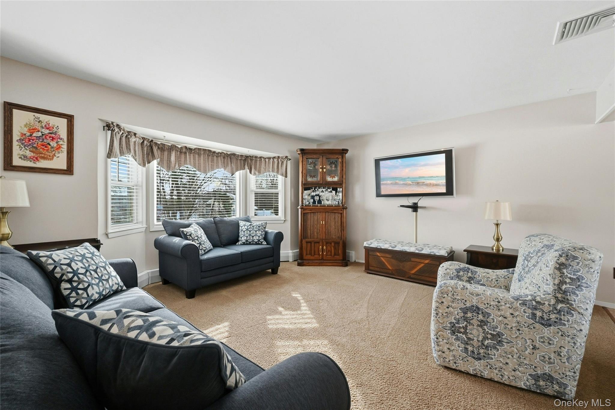 #4 photo, 26 Charles Circle, サフォーク郡 Islip , NY 11751