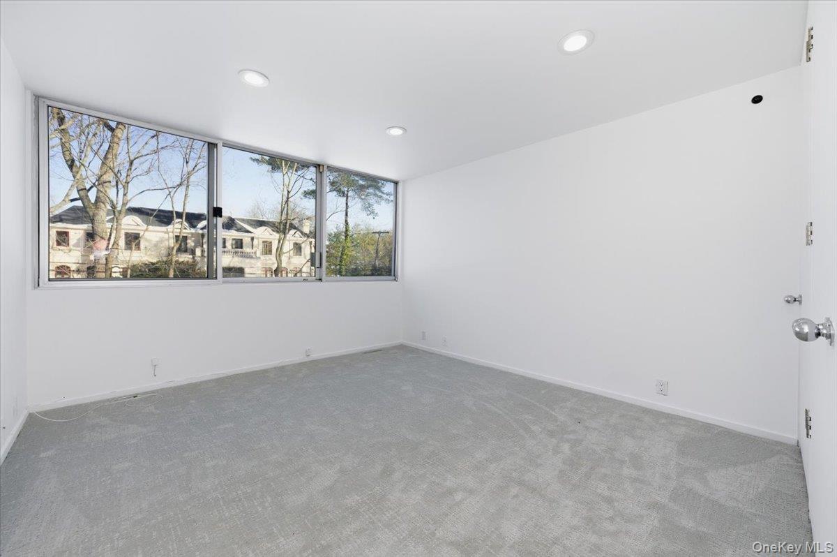 #20 photo, 454 E Shore Road, নাসাউ কাউন্টি Great Neck , NY 11024