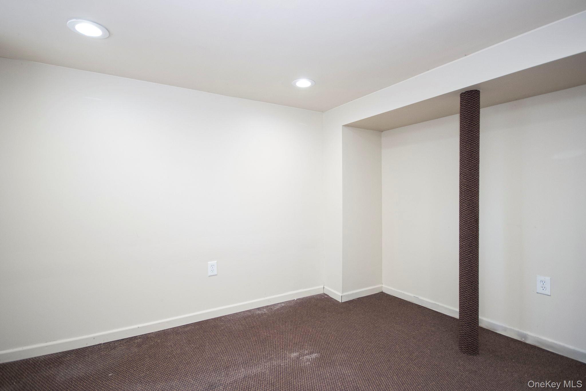 #11 photo, 85 Sunset Avenue, 뉴욕주 Poughkeepsie , NY 12601