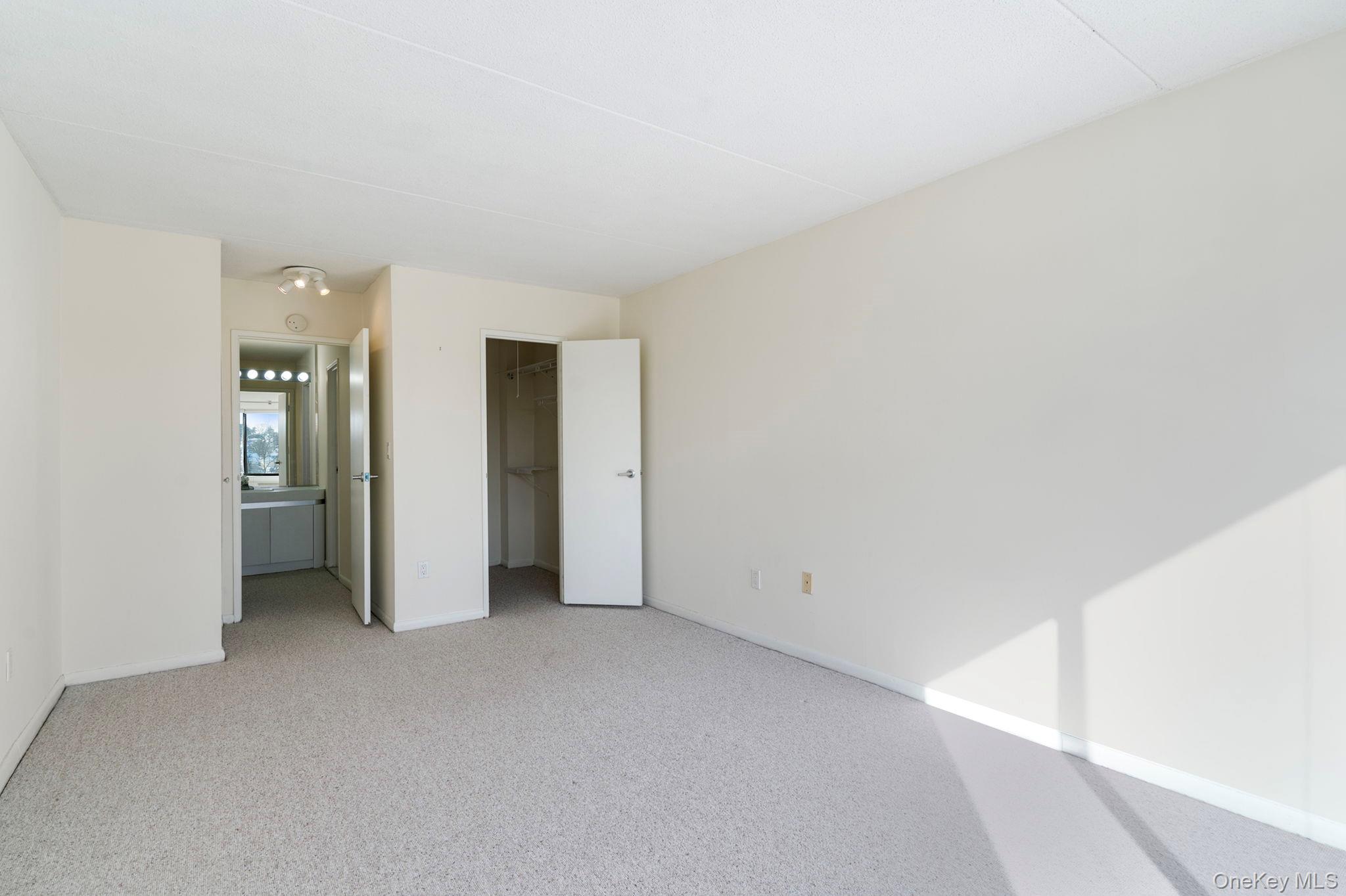 #12 photo, 300 High Point Drive, Hartsdale , NY 10530