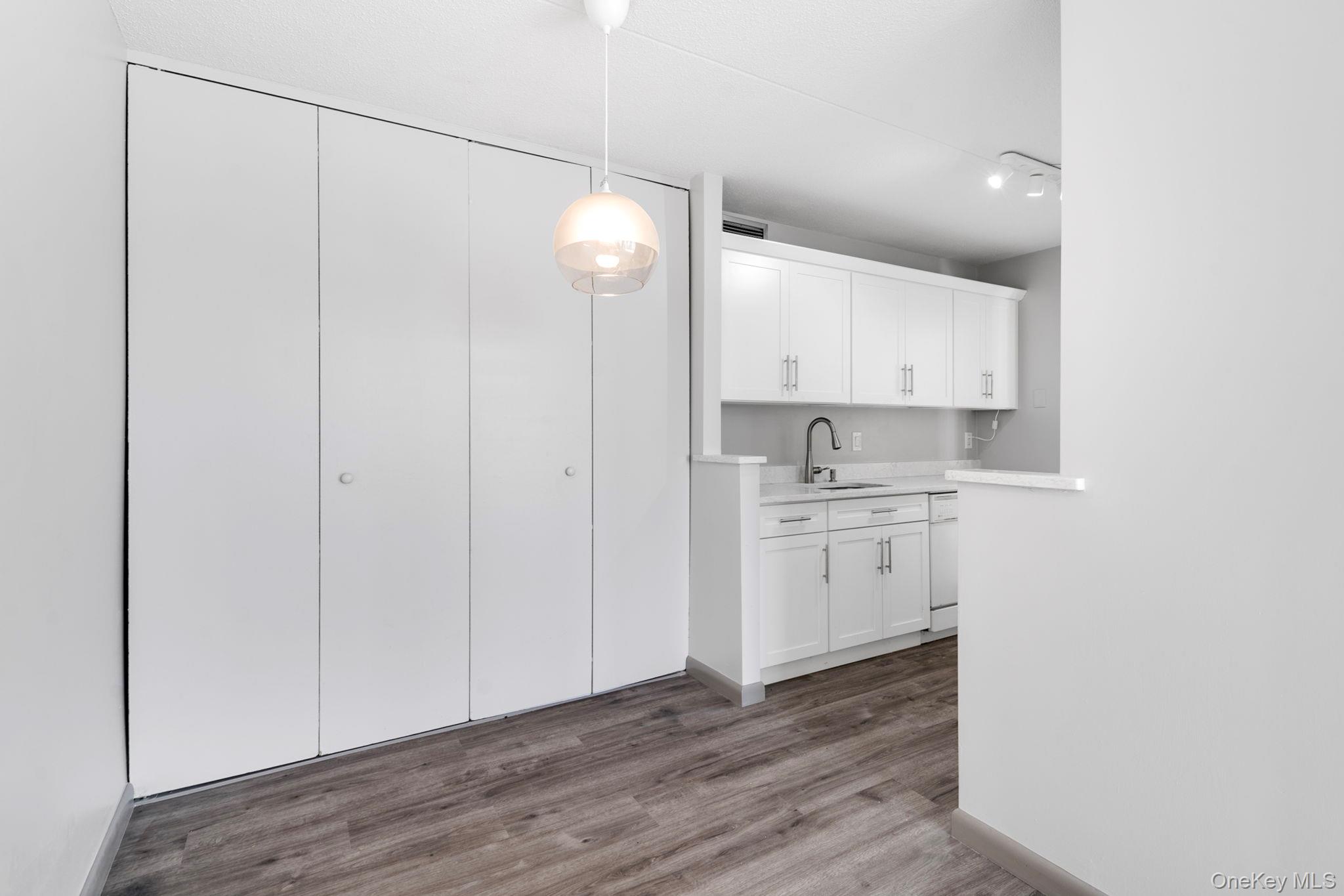 #6 photo, 300 High Point Drive, Hartsdale , NY 10530