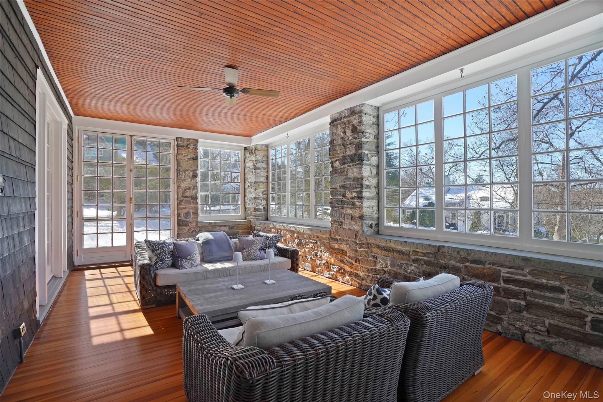 #11 photo, 534 Pelham Manor Road, Pelham , NY 10803