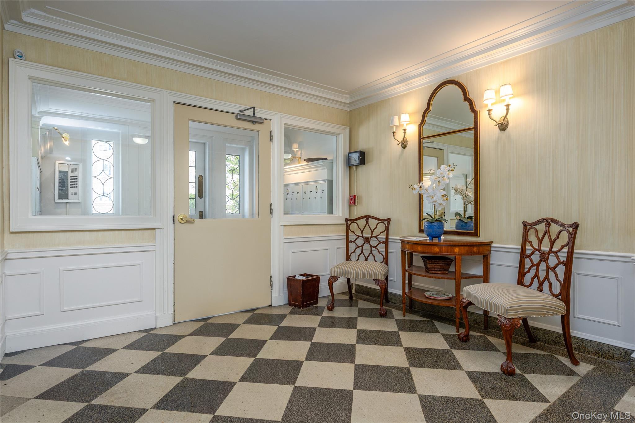 #3 photo, 5 Midland Gardens, Bronxville , NY 10708