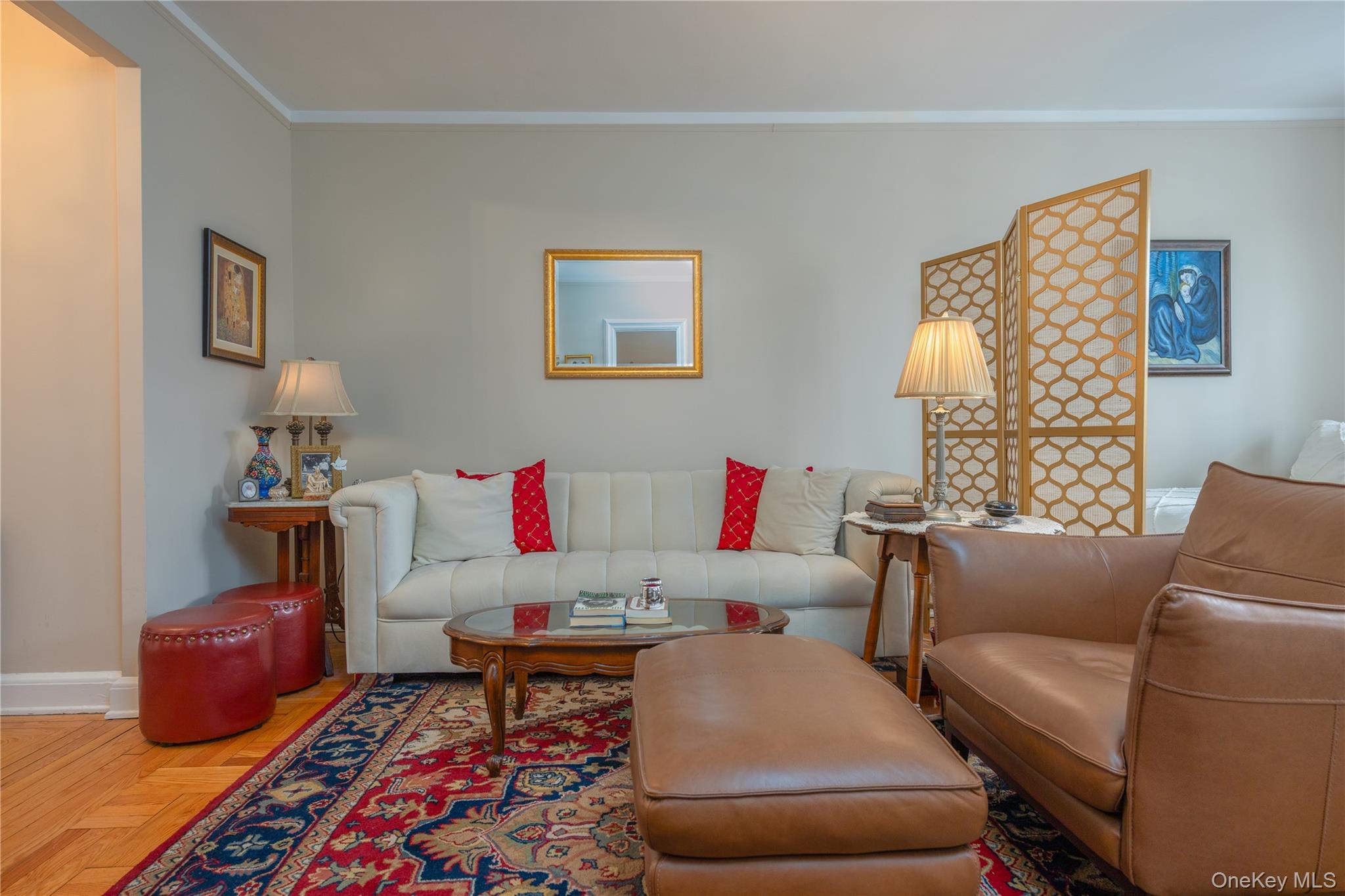 #5 photo, 5 Midland Gardens, Bronxville , NY 10708