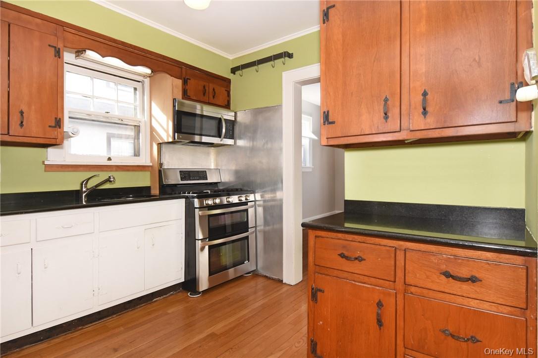 #10 photo, 27 Maple Street, Irvington , NY 10533