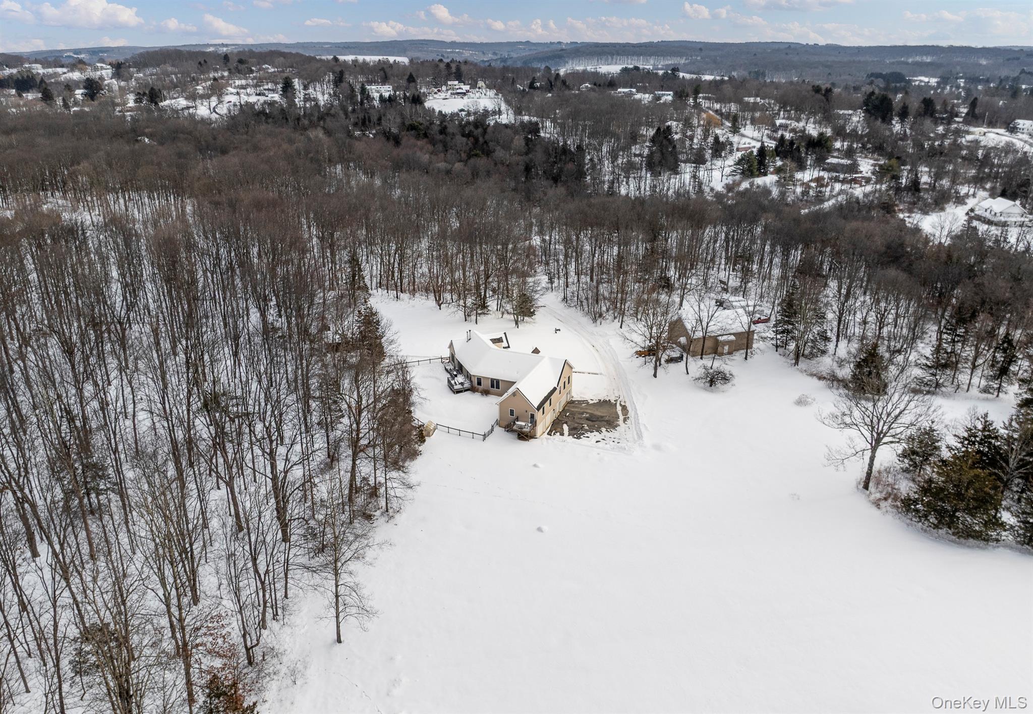 #5 photo, 35 Appaloosa Lane, Millbrook , NY 12545