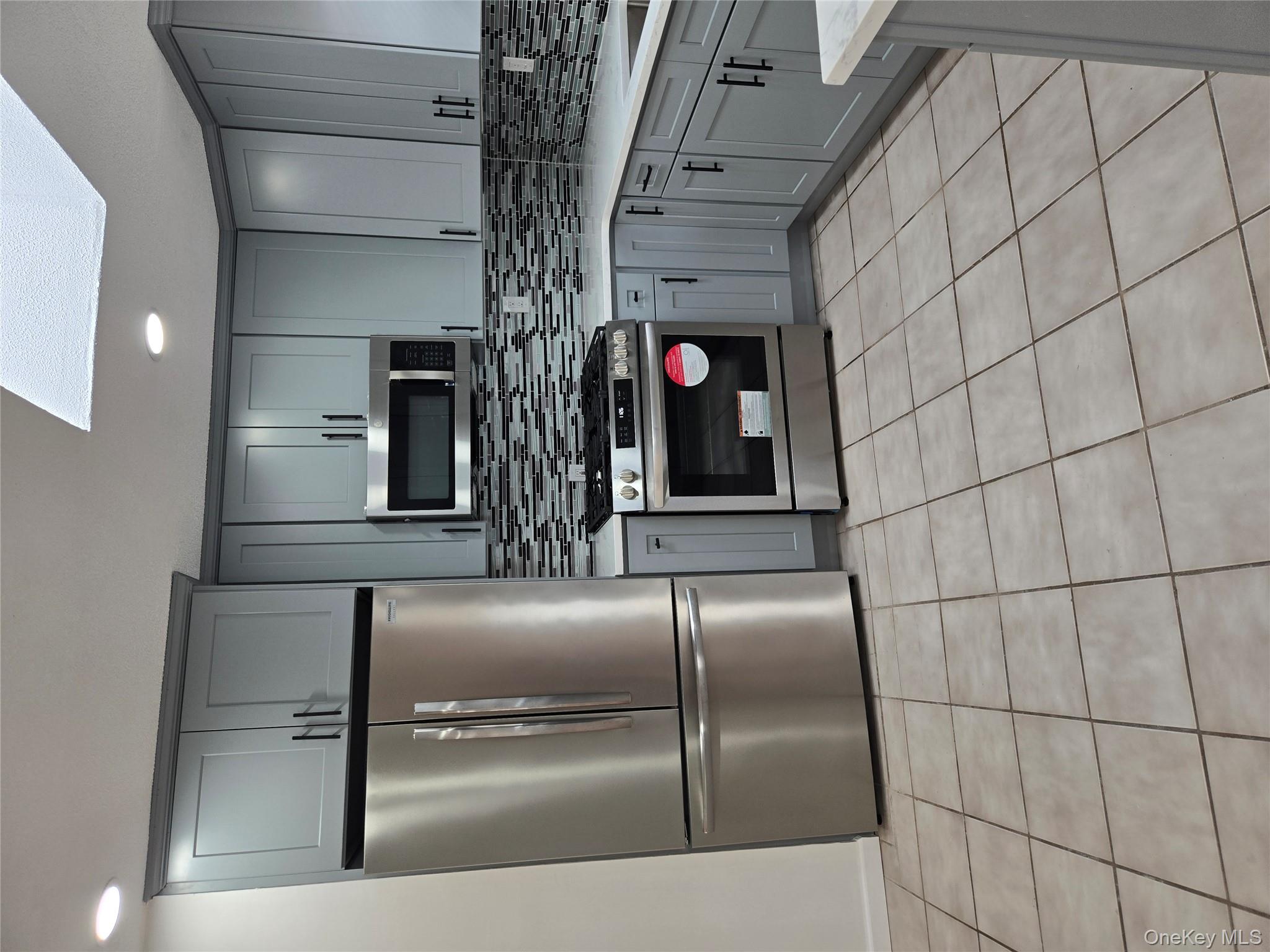 #4 photo, 25 Johnson Place, Freeport , NY 11520