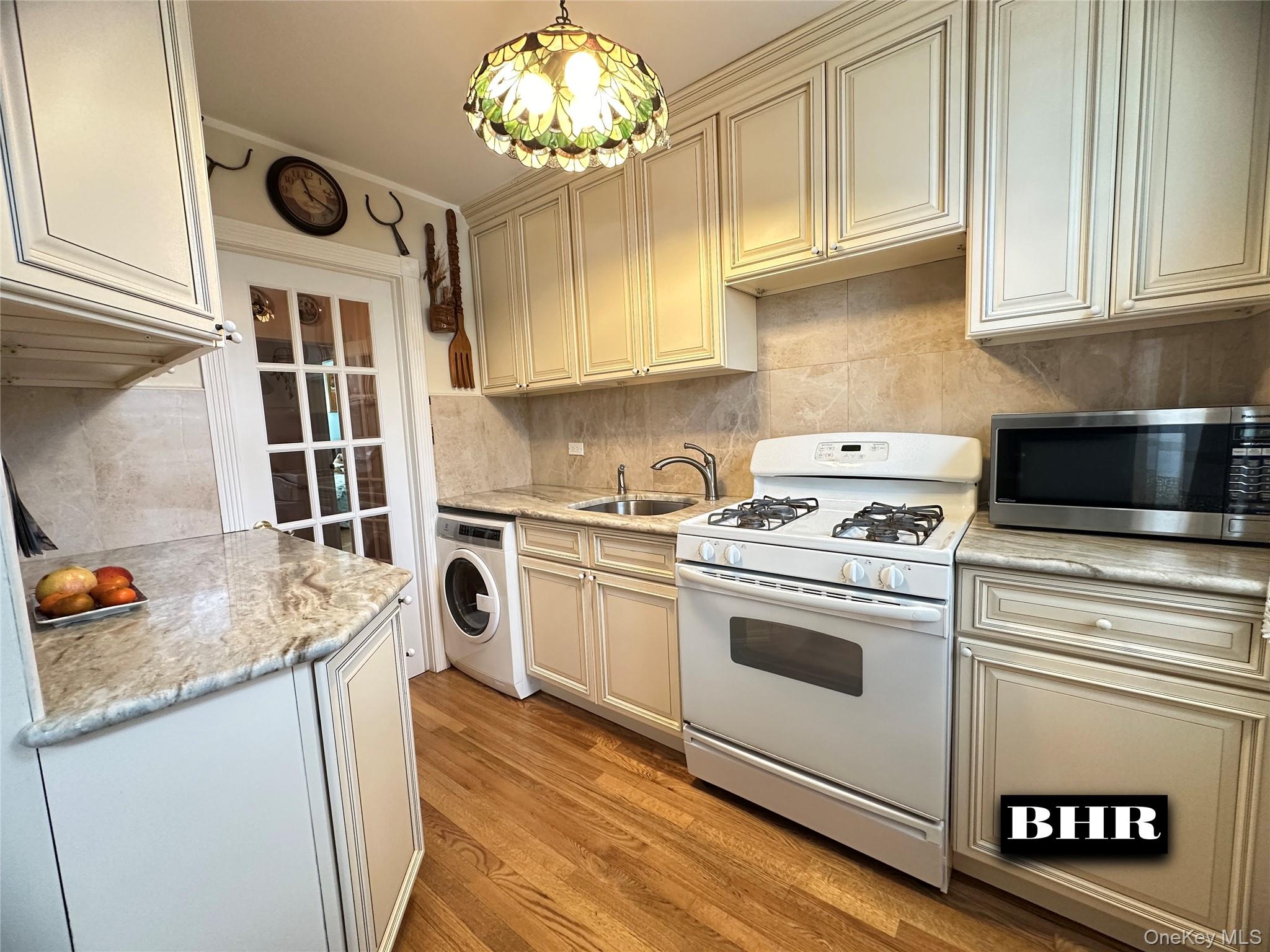 #3 photo, 2048 E 58th Street, 브루클린 Brooklyn , NY 11234