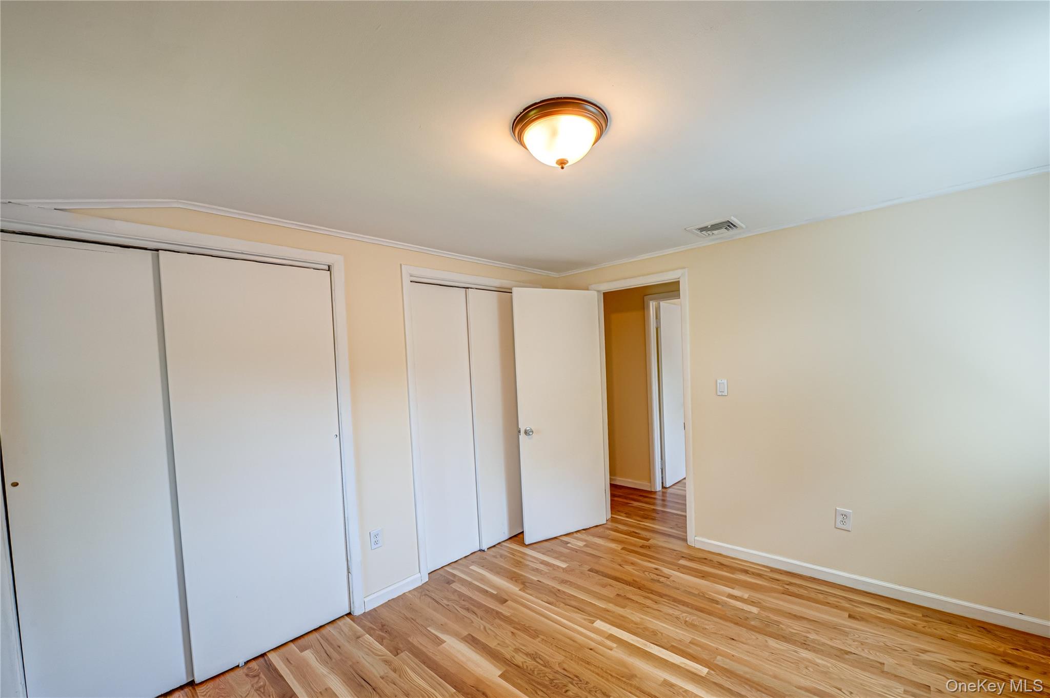 #19 photo, 69 Allan Drive, East Norwich , NY 11732