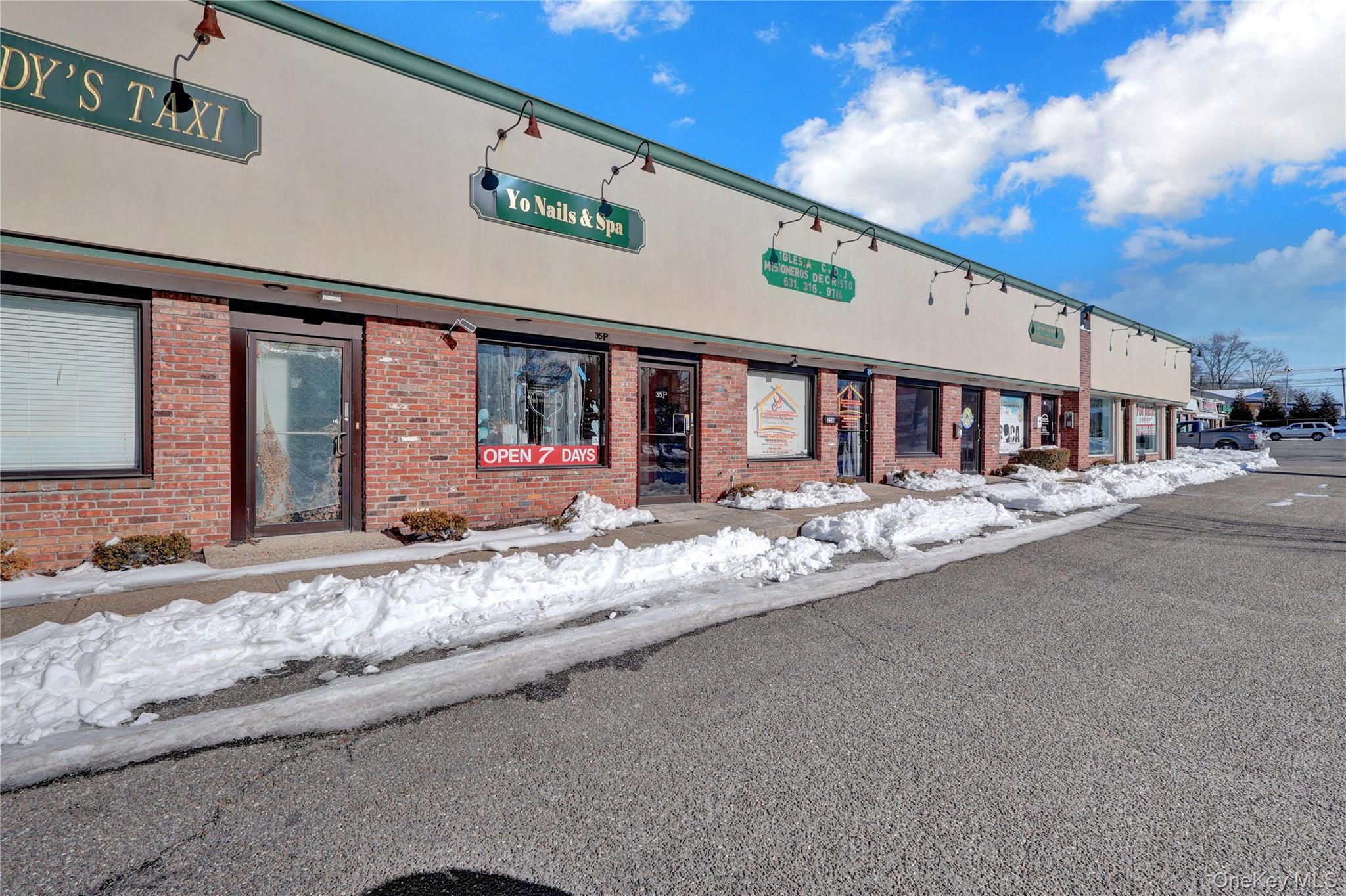 #2 photo, 35 Middle Country Rd, サフォーク郡 Middle Island , NY 11727