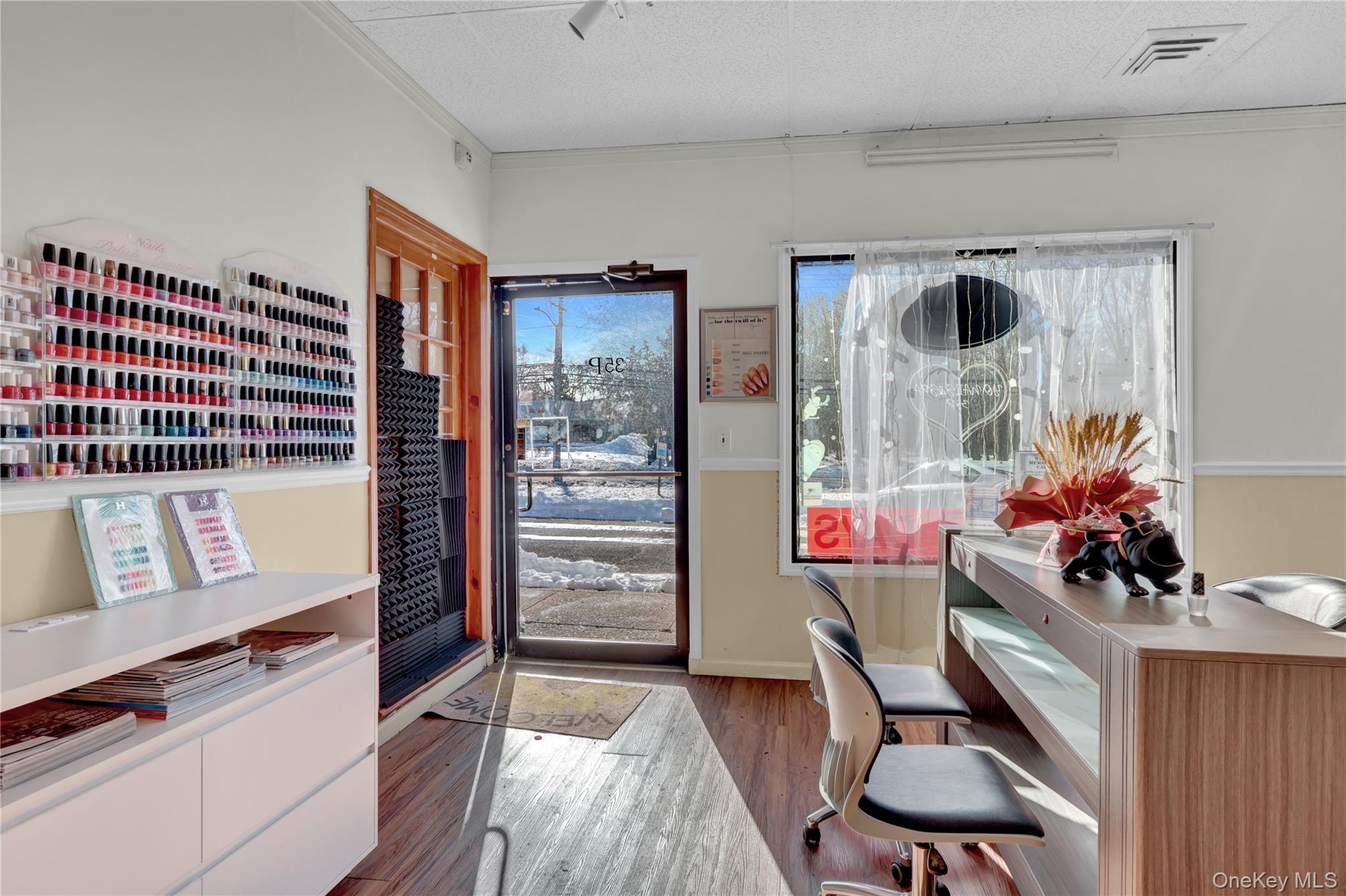 #4 photo, 35 Middle Country Rd, サフォーク郡 Middle Island , NY 11727