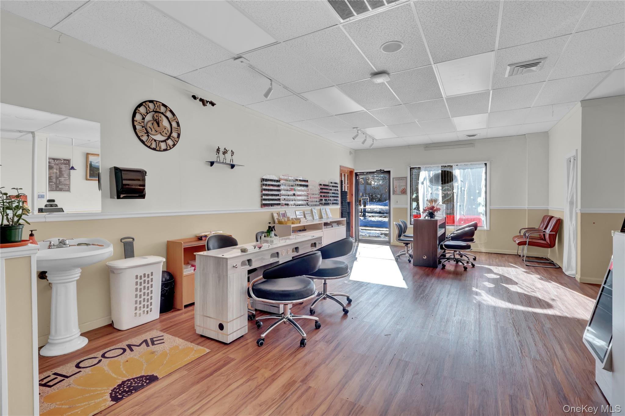 #6 photo, 35 Middle Country Rd, サフォーク郡 Middle Island , NY 11727