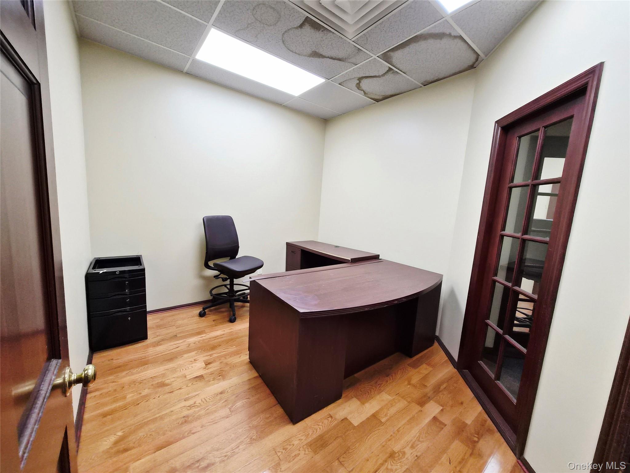 #8 photo, 121 W Oak Street, サフォーク郡 Amityville , NY 11701