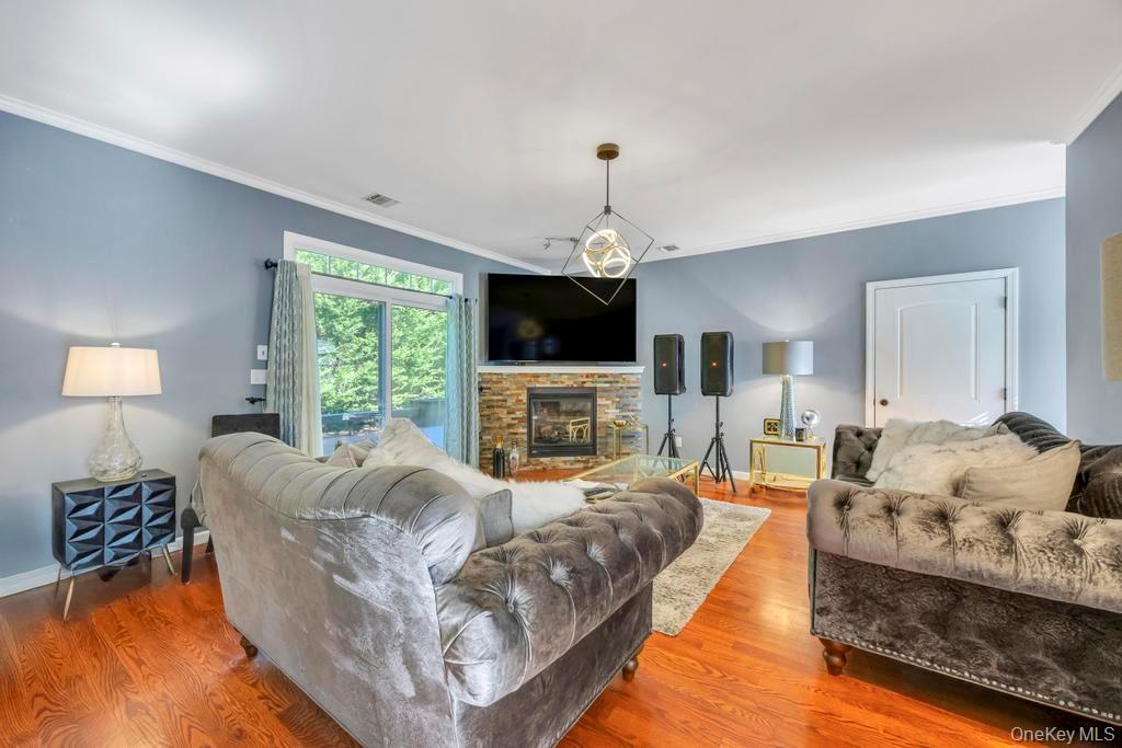 #13 photo, 75 Milmay Avenue, সাফোক কাউন্টি Hauppauge , NY 11788