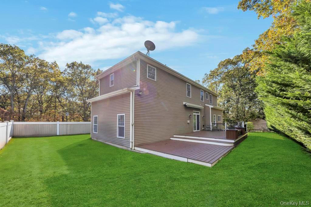 #5 photo, 75 Milmay Avenue, সাফোক কাউন্টি Hauppauge , NY 11788