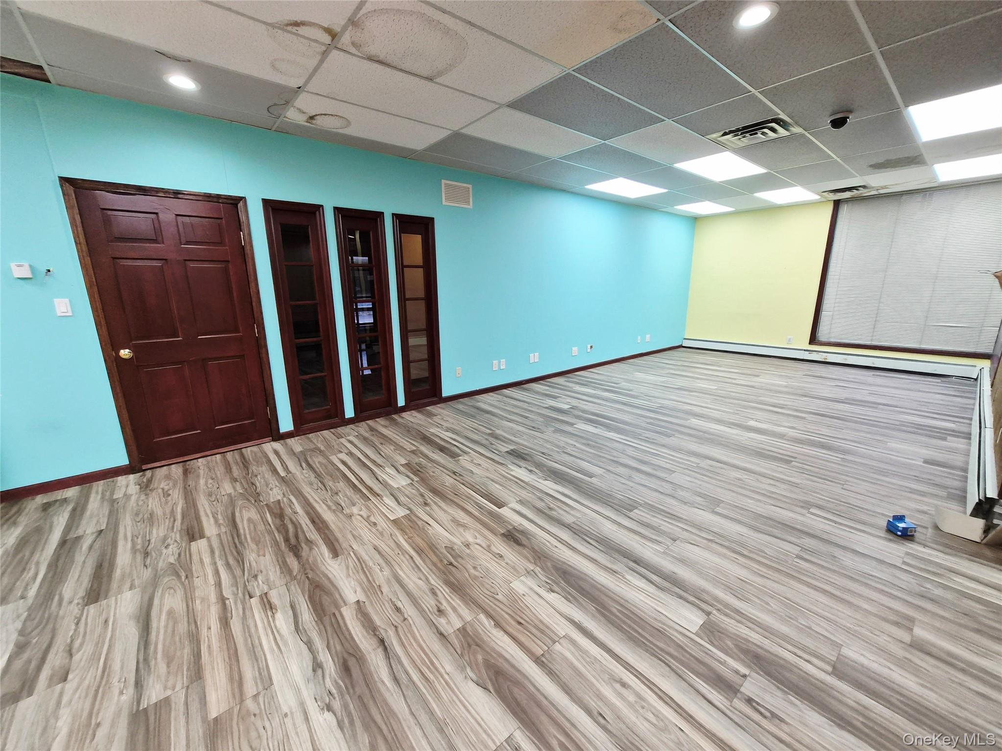 #3 photo, 121 W Oak Street, サフォーク郡 Amityville , NY 11701