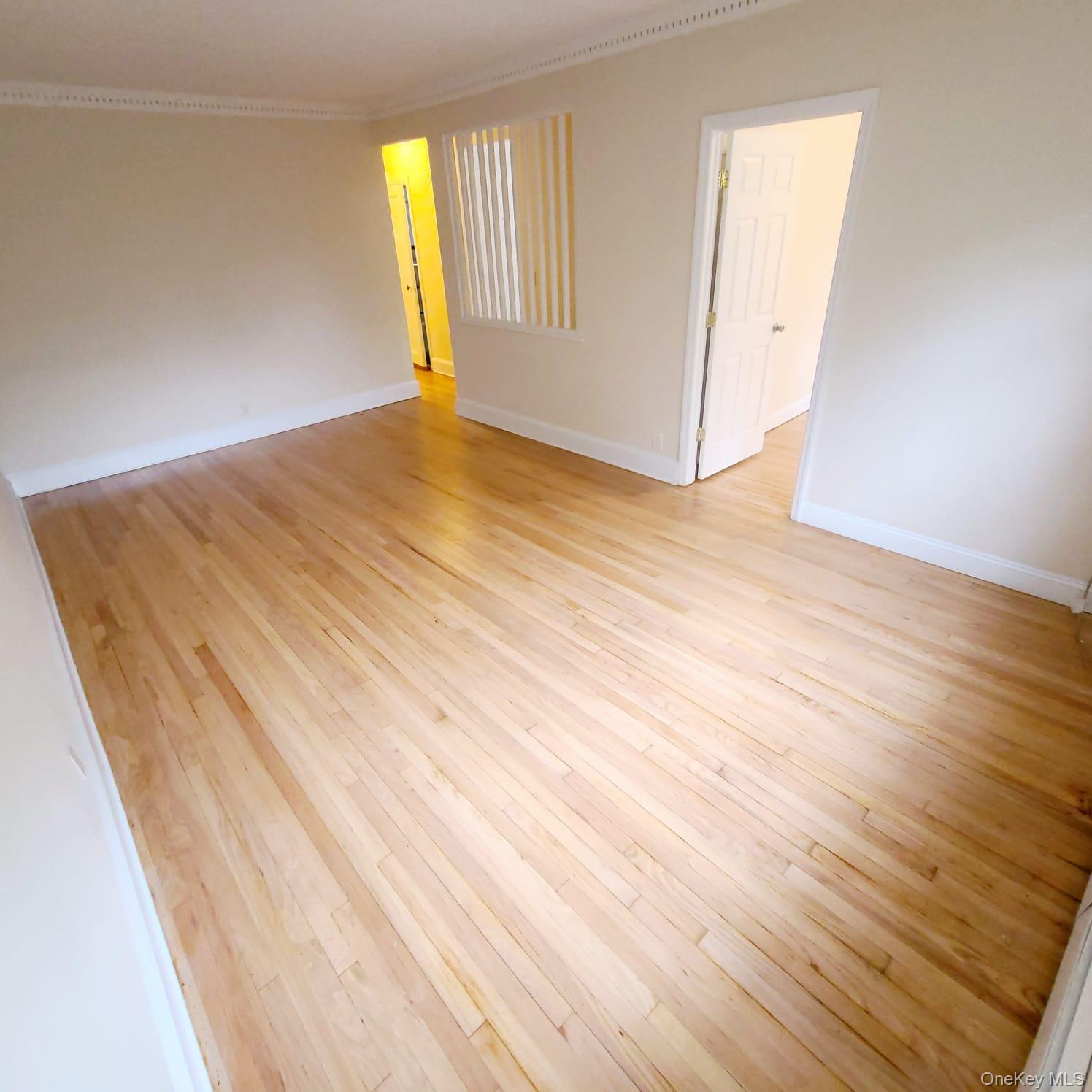 #3 photo, 72-38 Yellowstone Boulevard, Forest Hills , NY 11375