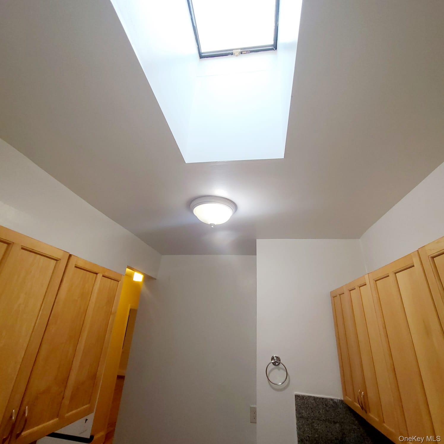 #5 photo, 72-38 Yellowstone Boulevard, Forest Hills , NY 11375