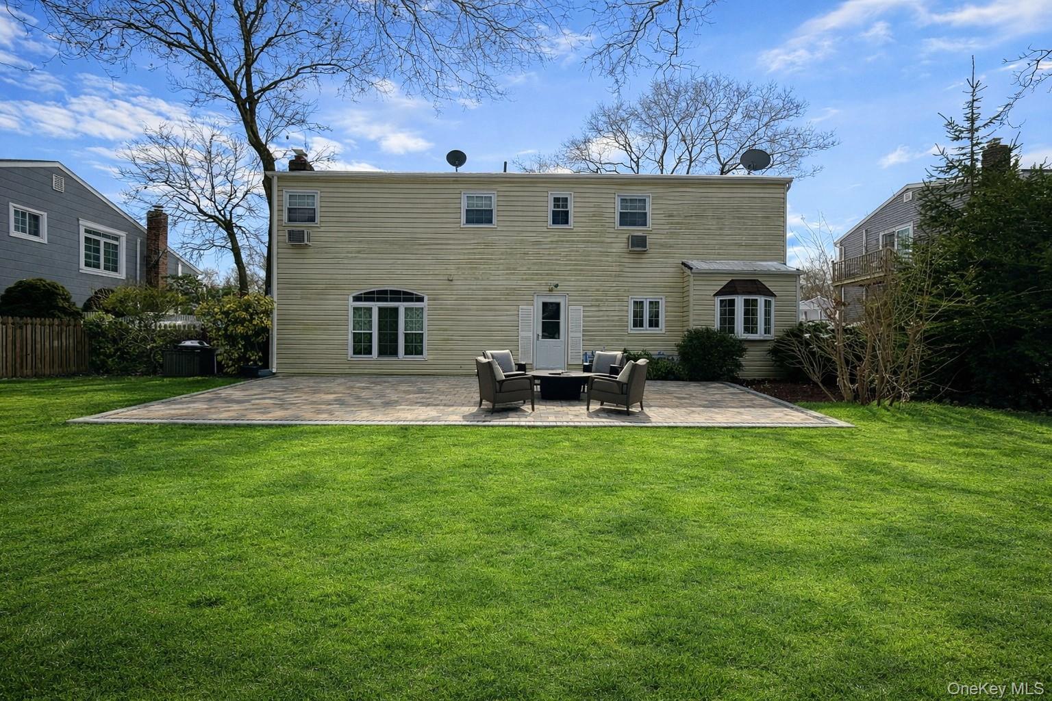 #17 photo, 15 Palm Street, サフォーク郡 Selden , NY 11784