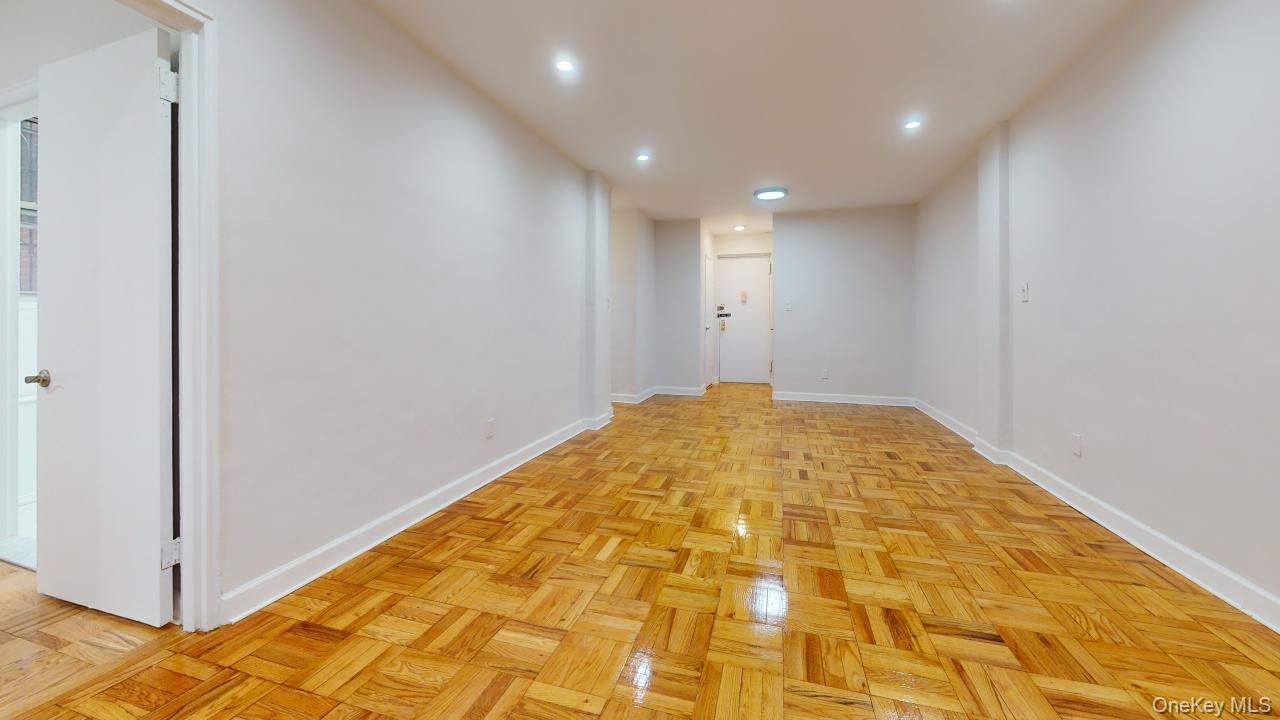 #18 photo, 66-15 Thornton Place, Rego Park , NY 11374