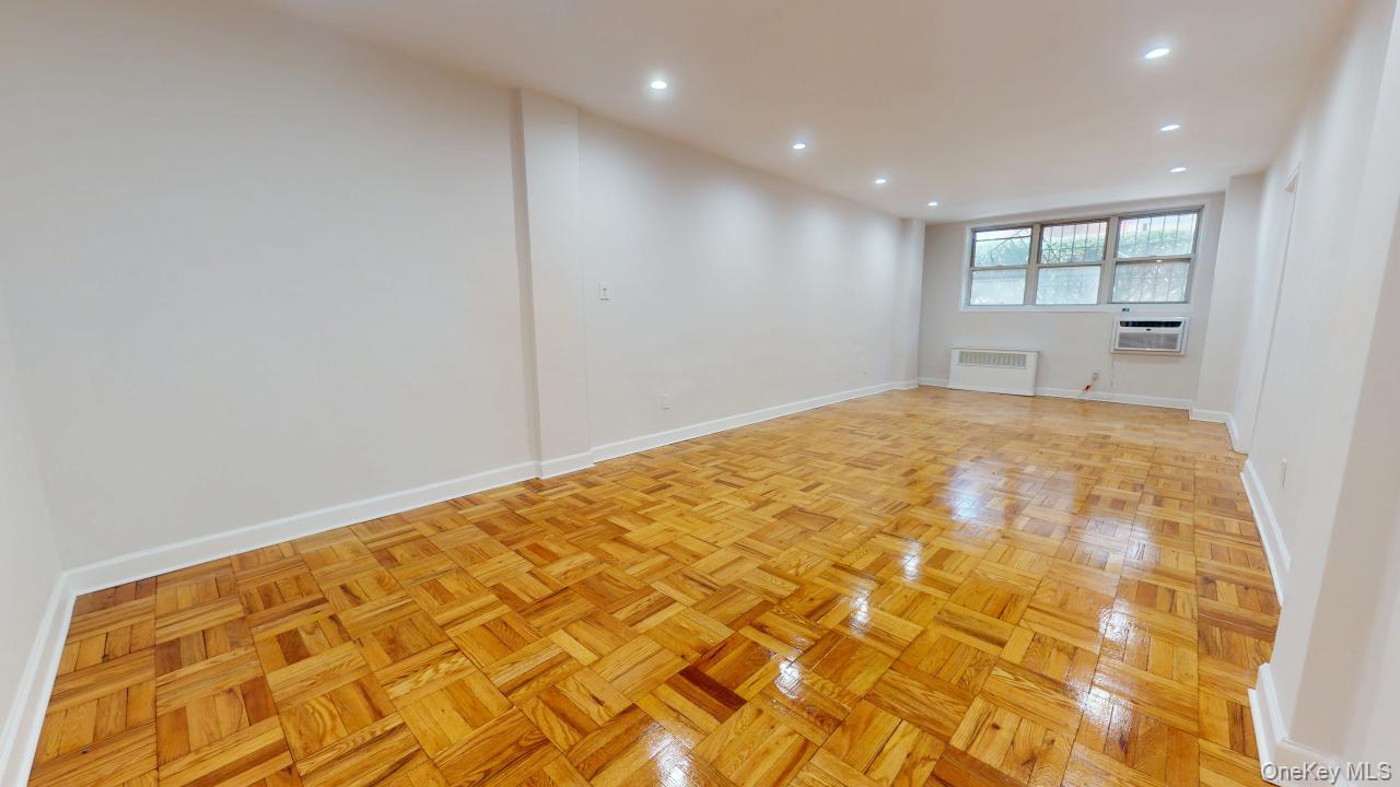 #20 photo, 66-15 Thornton Place, Rego Park , NY 11374