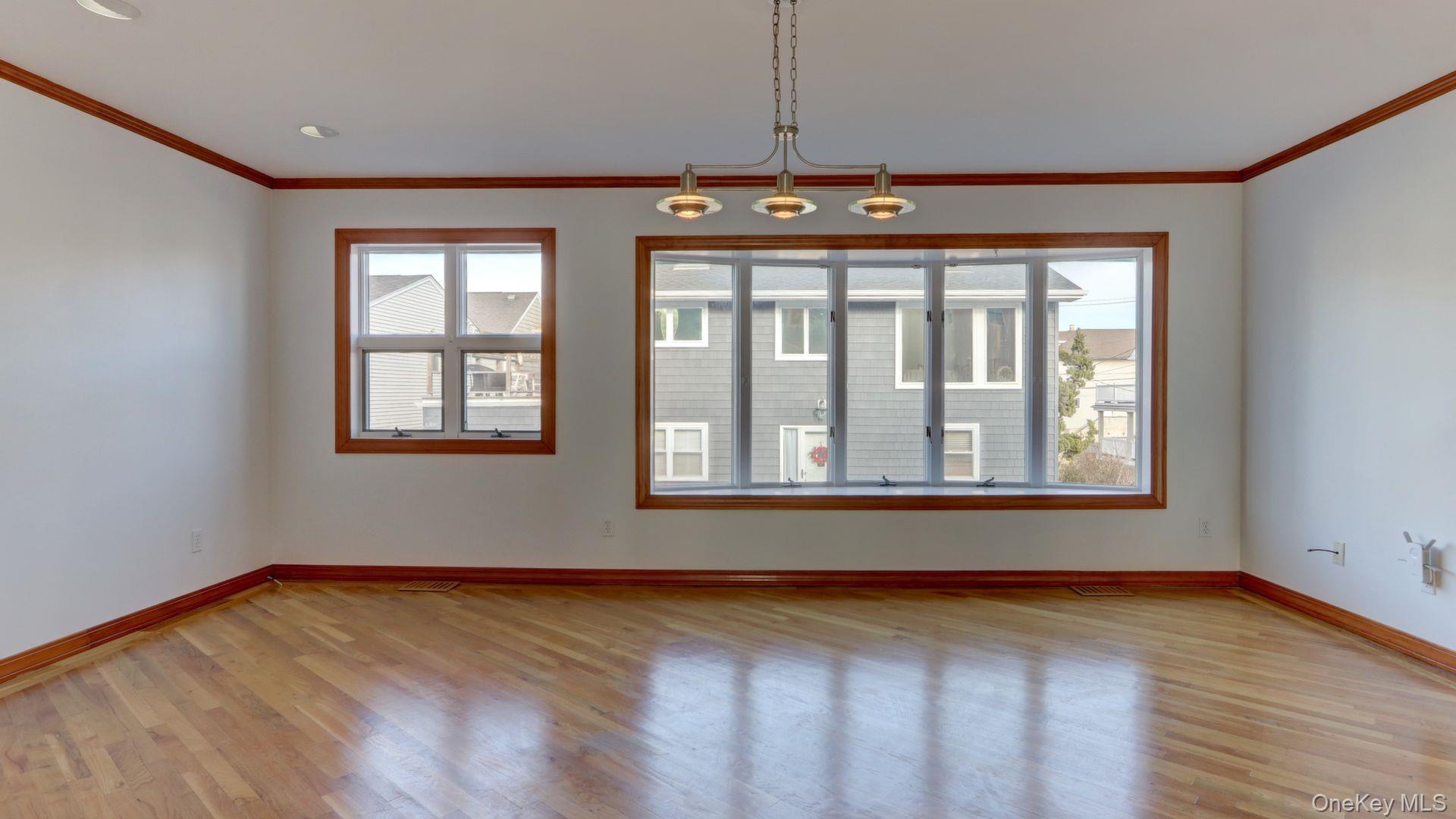 #12 photo, 3 Oceanview Court, নাসাউ কাউন্টি Long Beach , NY 11561