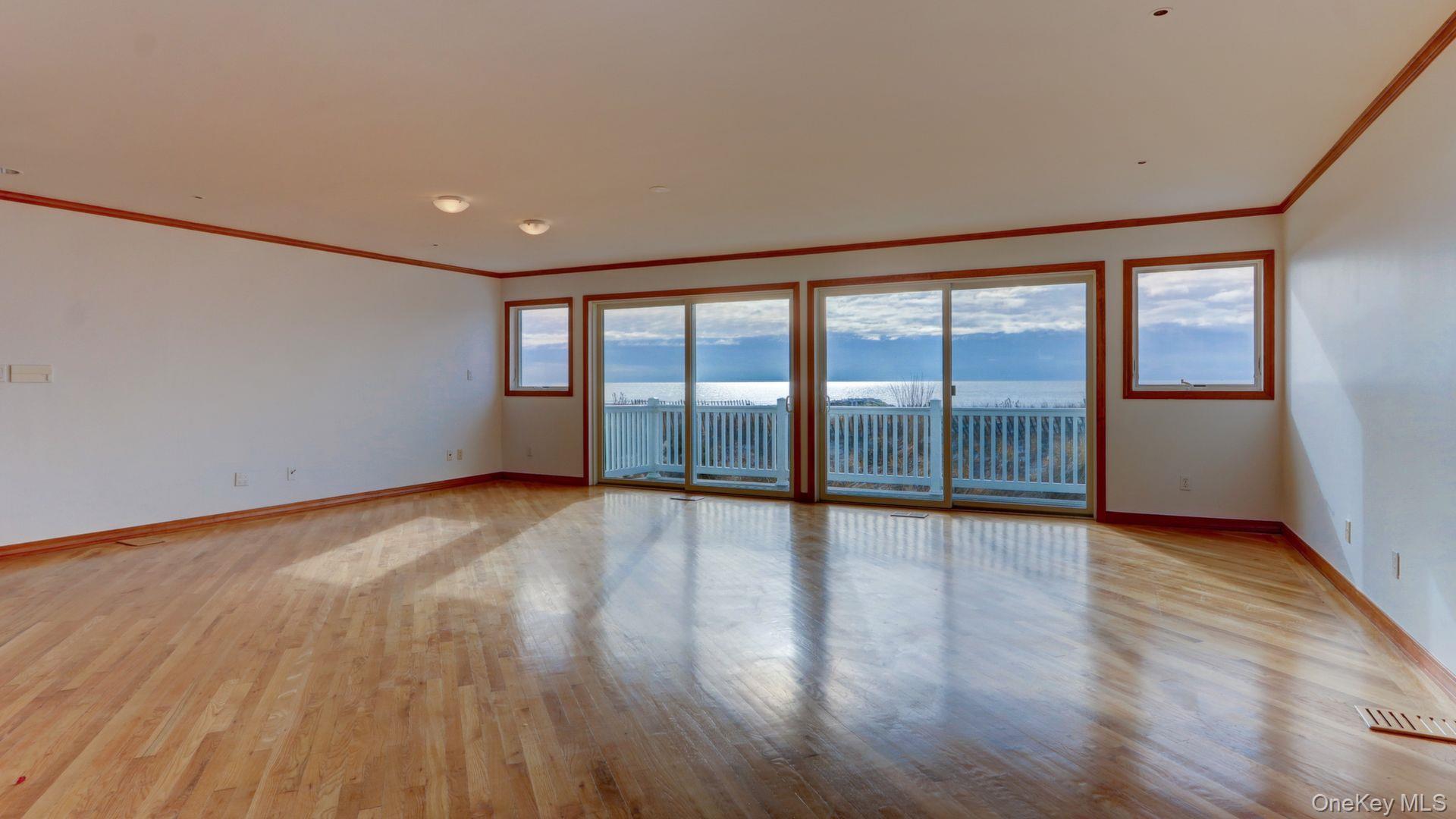 #13 photo, 3 Oceanview Court, নাসাউ কাউন্টি Long Beach , NY 11561