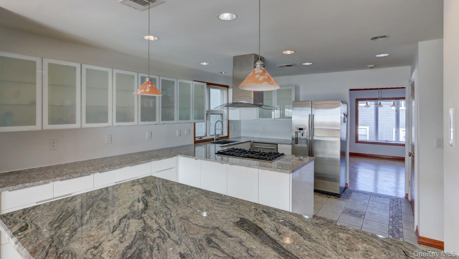 #4 photo, 3 Oceanview Court, নাসাউ কাউন্টি Long Beach , NY 11561