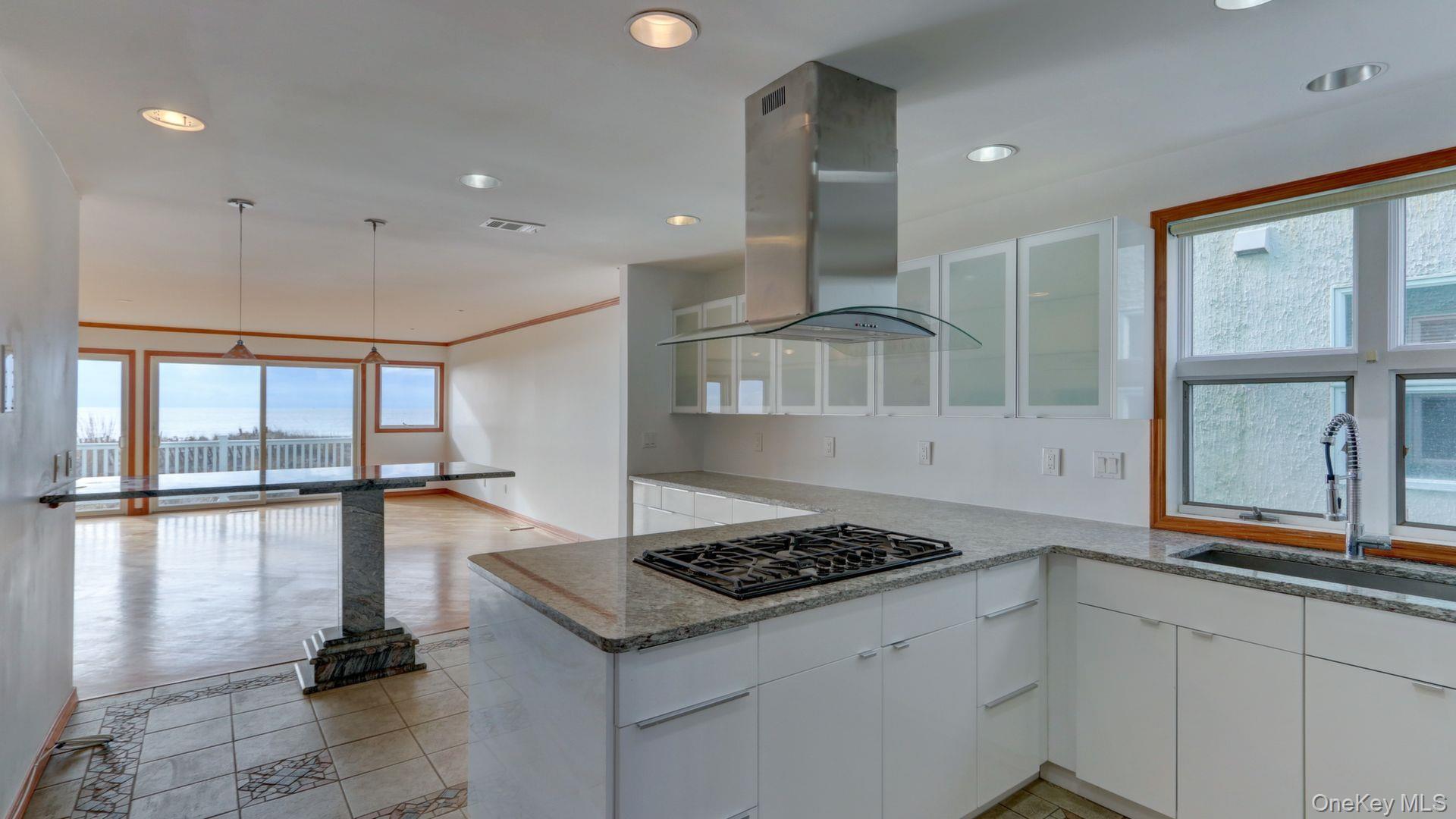 #6 photo, 3 Oceanview Court, নাসাউ কাউন্টি Long Beach , NY 11561