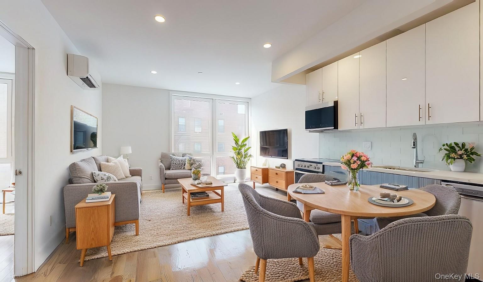 #1 photo, 138-28 Queens Boulevard, कुईंस Briarwood , NY 11435