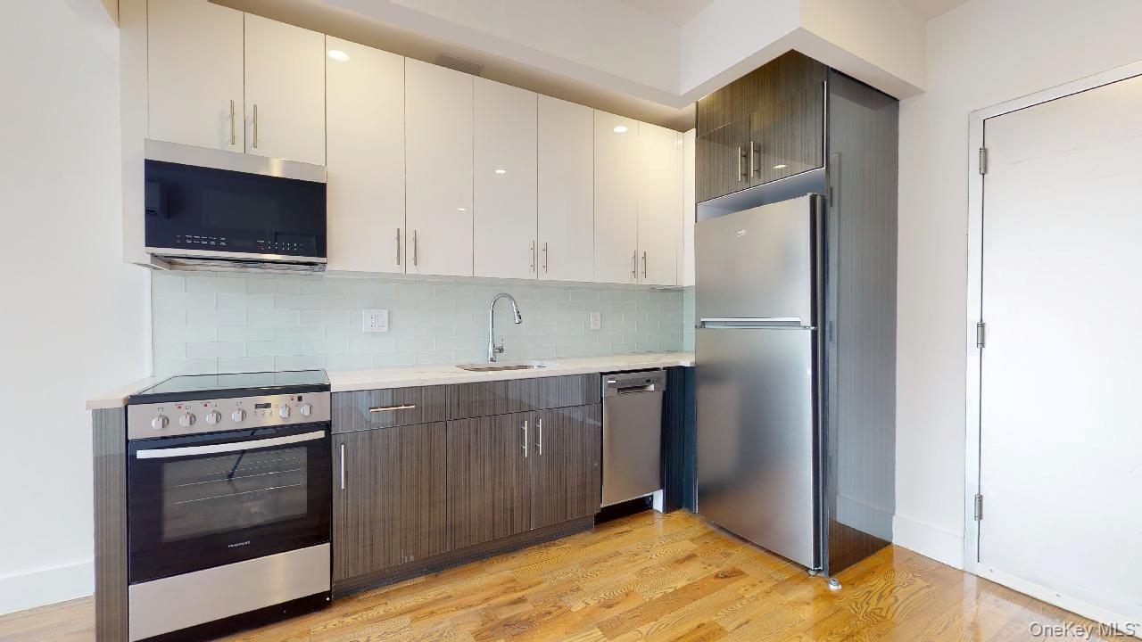 #3 photo, 138-28 Queens Boulevard, कुईंस Briarwood , NY 11435