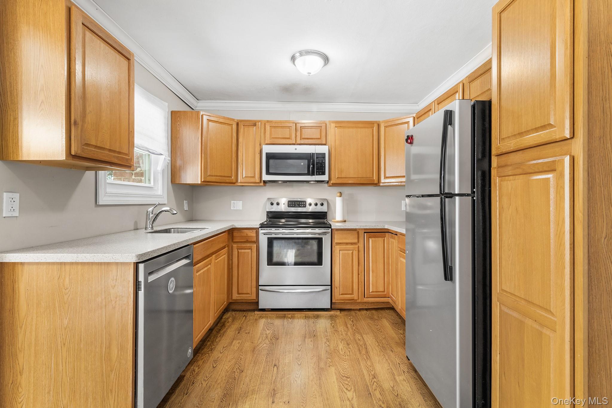 #17 photo, 211 Oswego Avenue, サフォーク郡 Medford , NY 11763