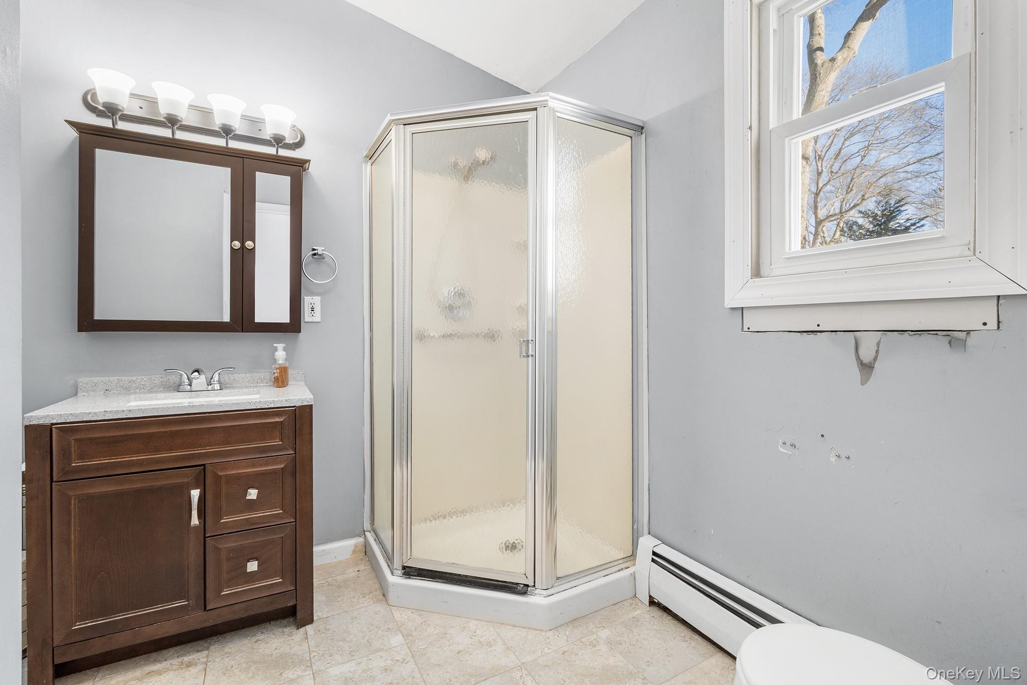 #18 photo, 211 Oswego Avenue, サフォーク郡 Medford , NY 11763