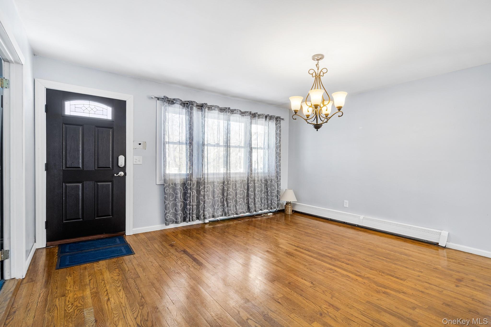 #4 photo, 211 Oswego Avenue, サフォーク郡 Medford , NY 11763