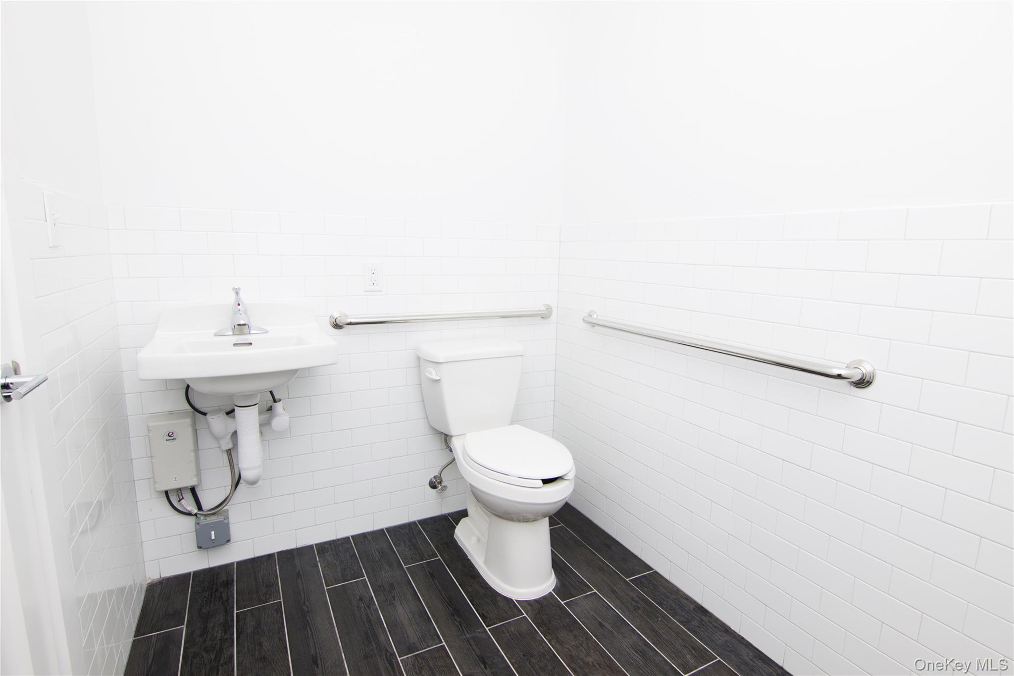 #6 photo, 18-31 42nd Street, クイーンズ区 Astoria , NY 11105