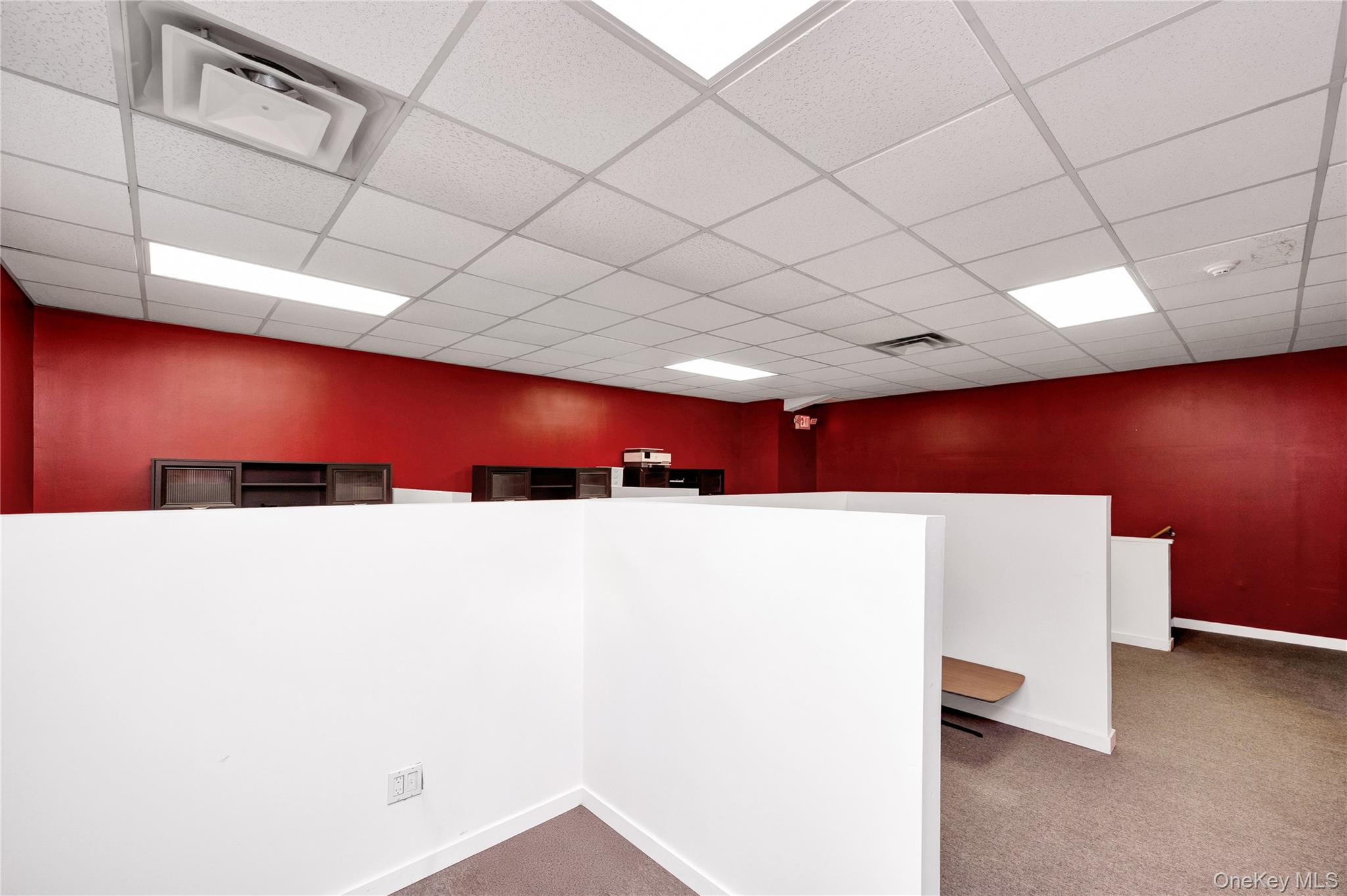 #13 photo, 429 W Main Street, מחוז סאפוק Patchogue , NY 11772