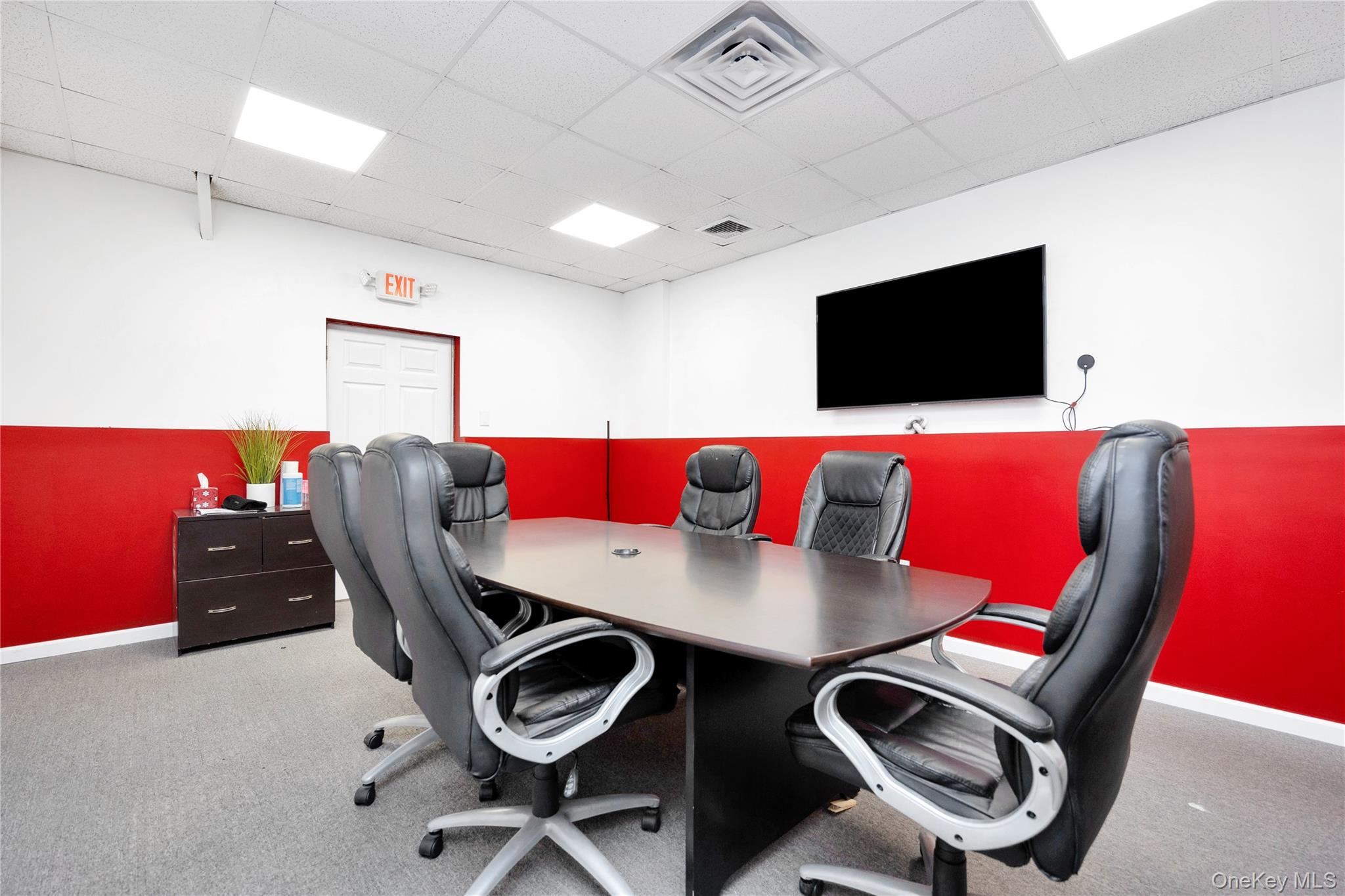 #17 photo, 429 W Main Street, מחוז סאפוק Patchogue , NY 11772