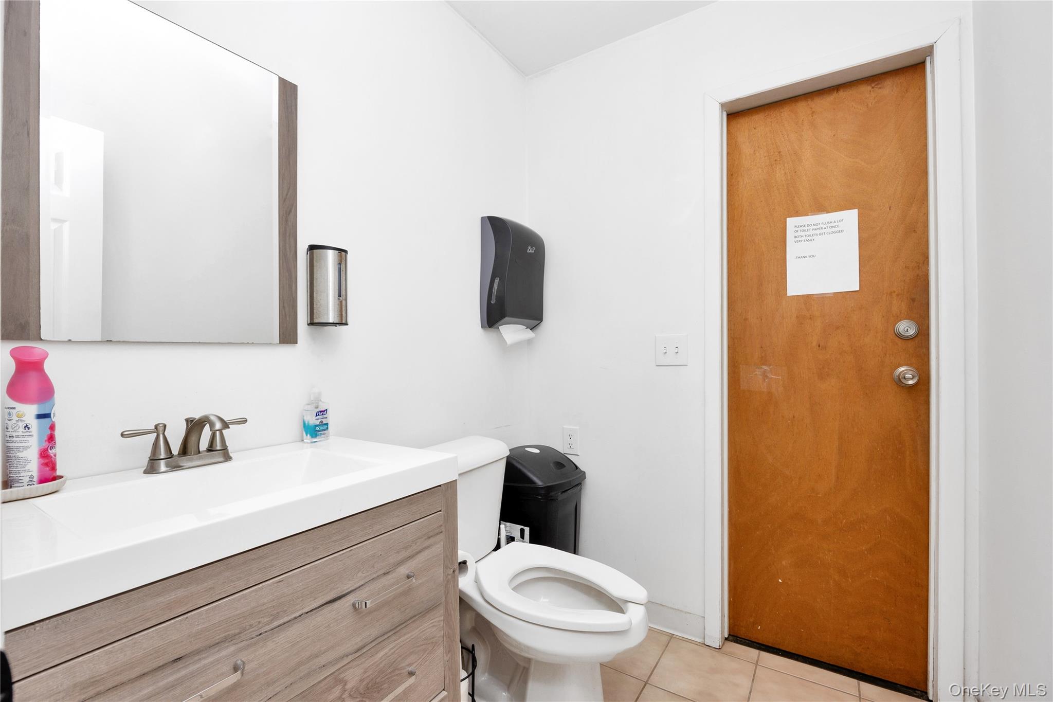 #19 photo, 429 W Main Street, מחוז סאפוק Patchogue , NY 11772