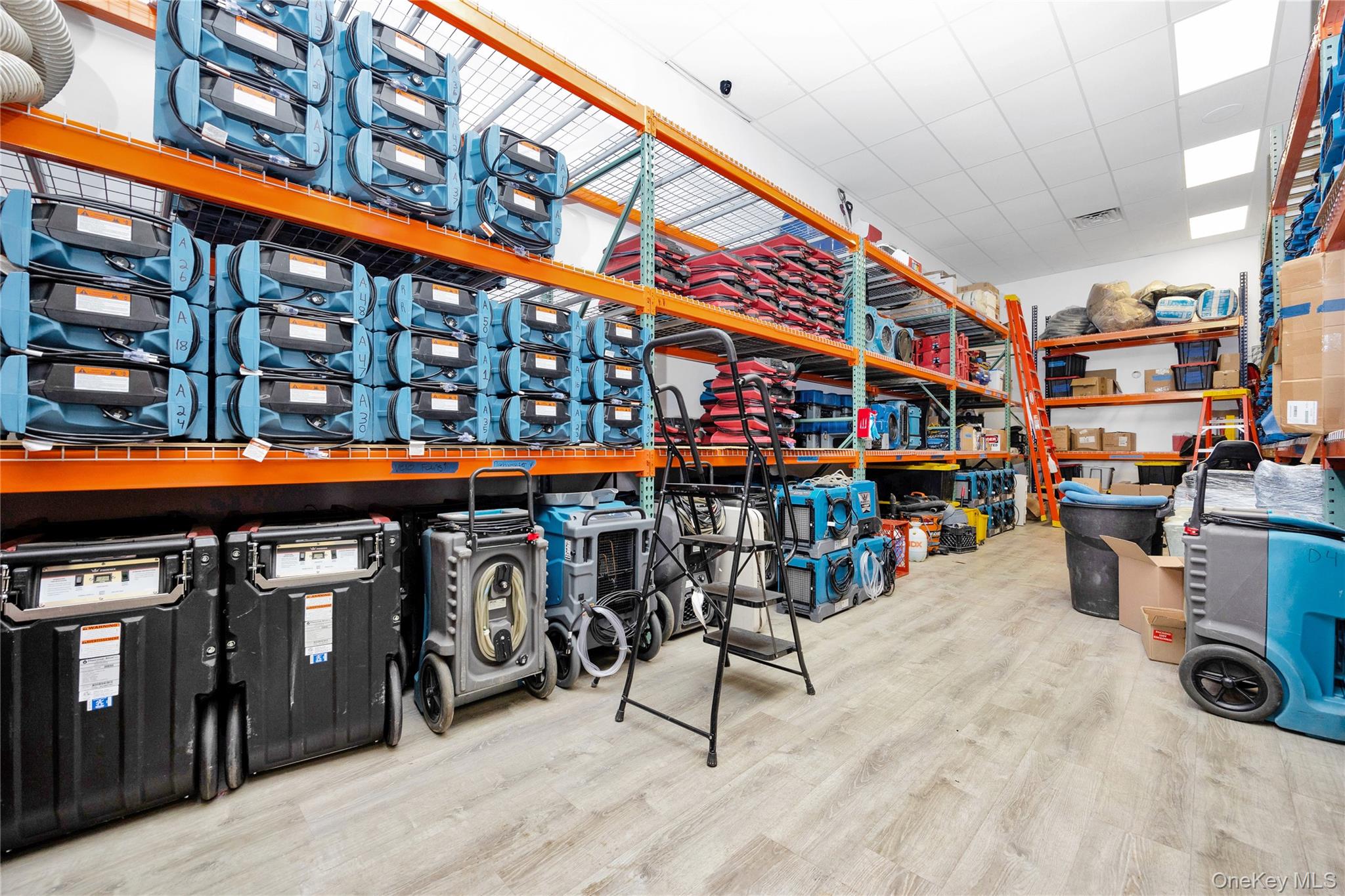 #20 photo, 429 W Main Street, מחוז סאפוק Patchogue , NY 11772